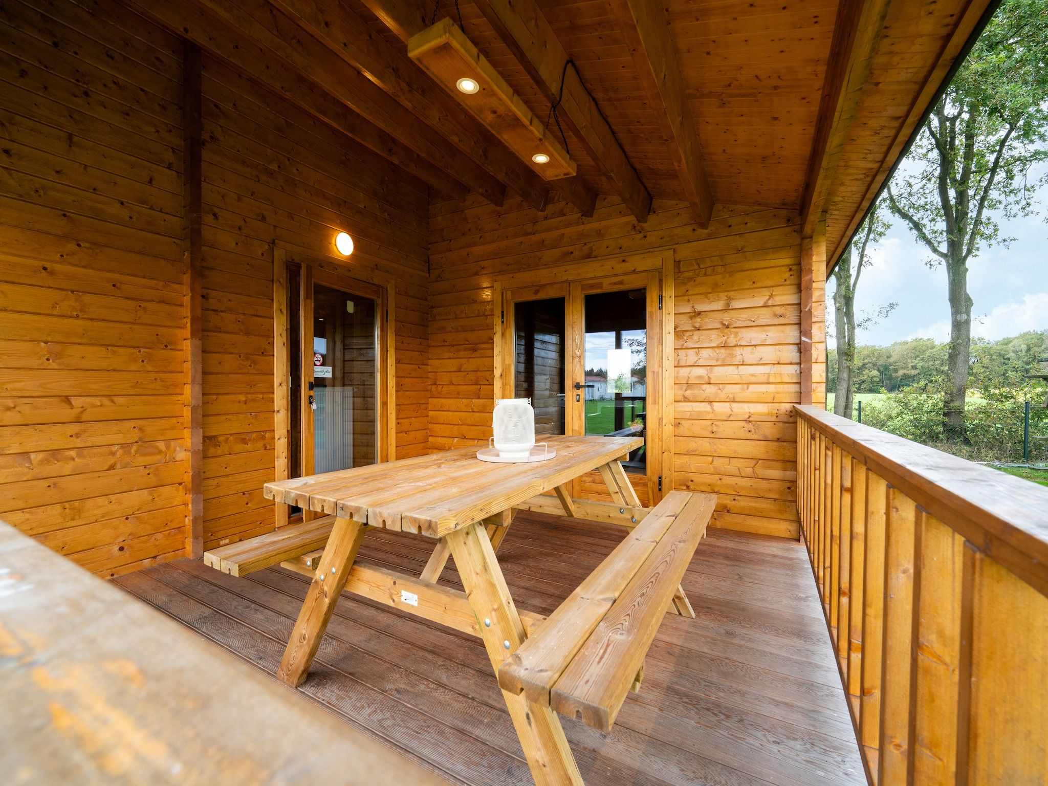 Het terras van Chalet Riga in Valkenswaard