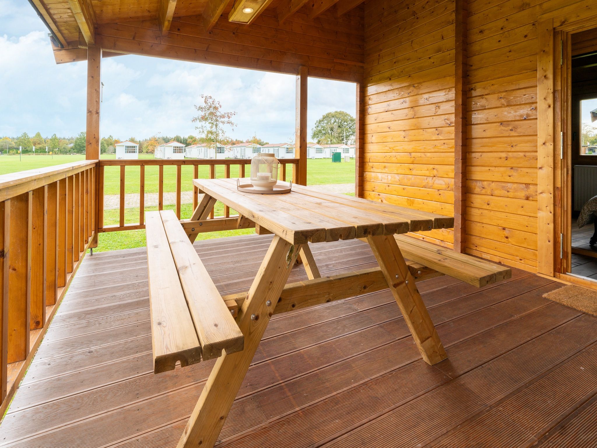 Het terras van Chalet Riga in Valkenswaard