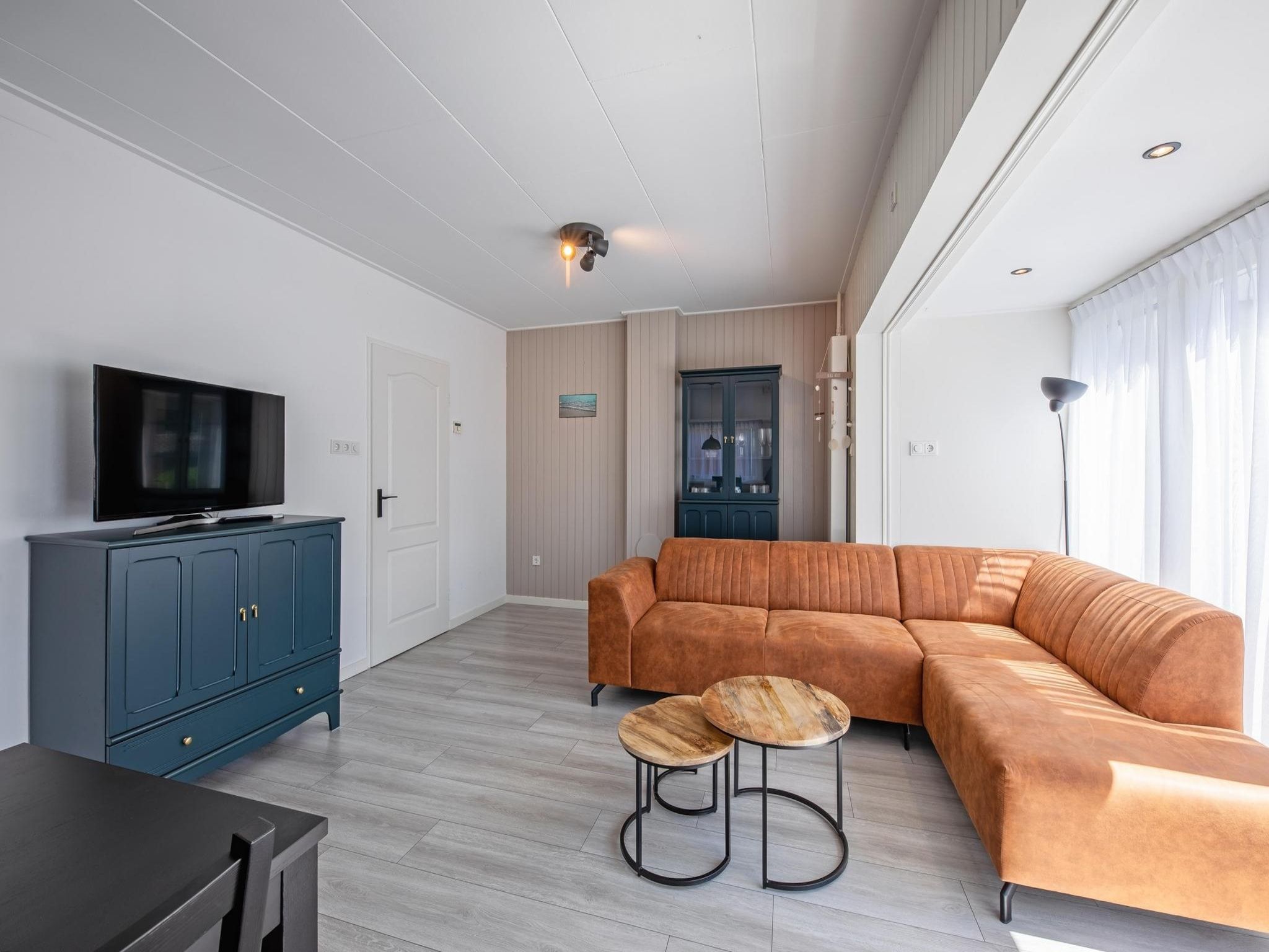 De woonkamer van Strandhuys Zeester in De Koog