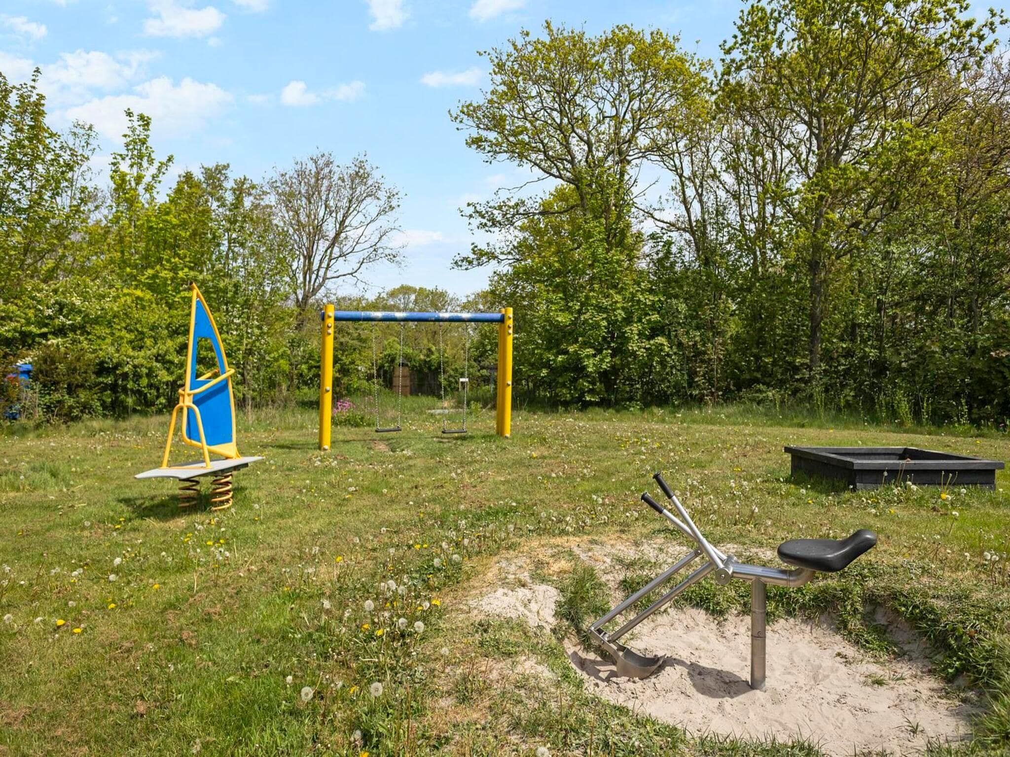 De tuin van Duinland 15 in Sint Maartenszee
