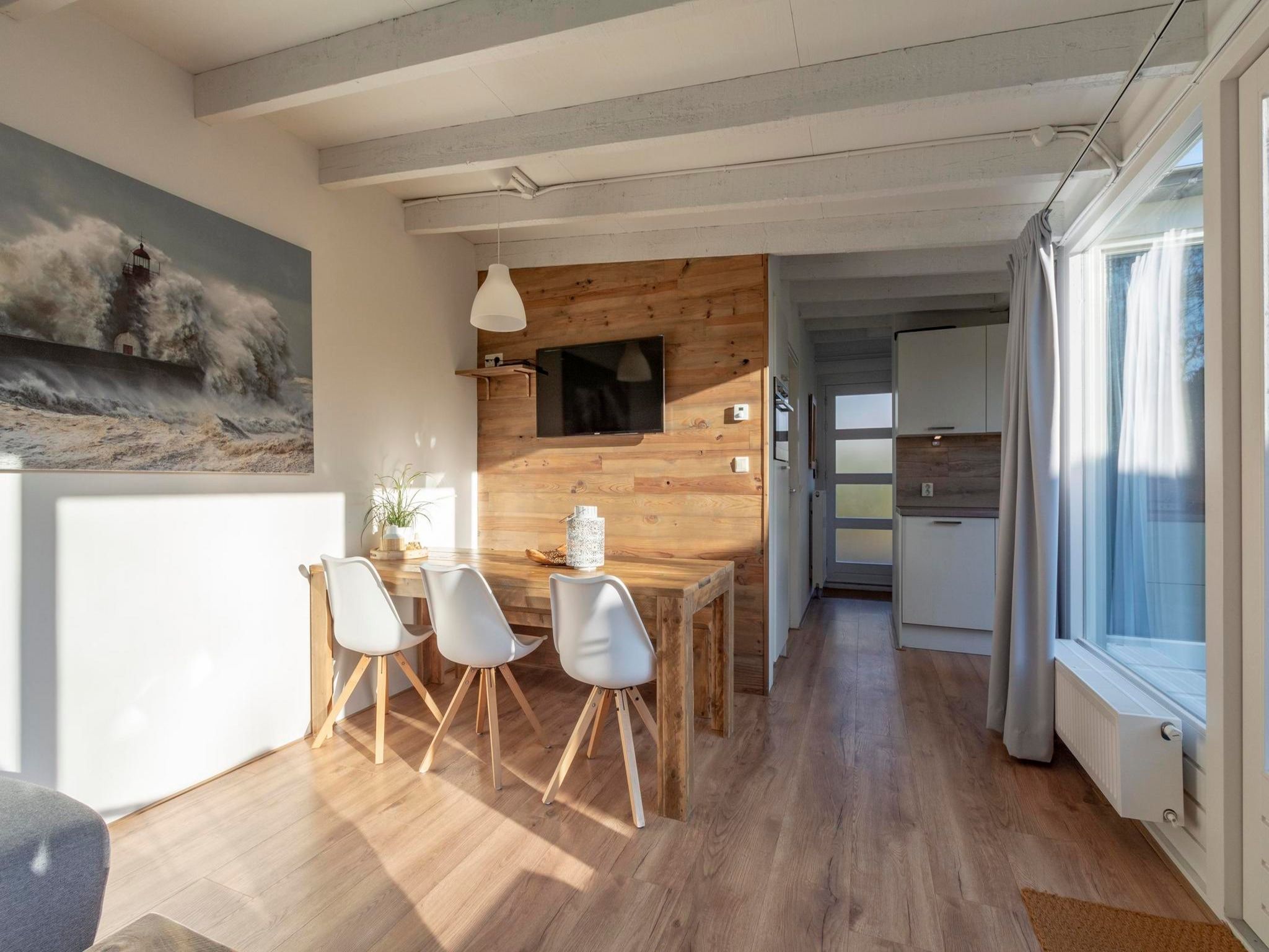 De eetkamer van Duinland 247 in Sint Maartenszee