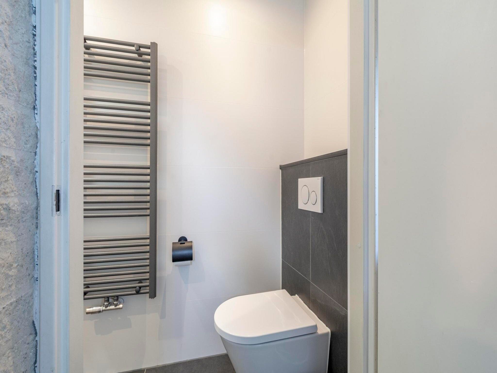De badkamer van Abbestederweg 24A in Callantsoog