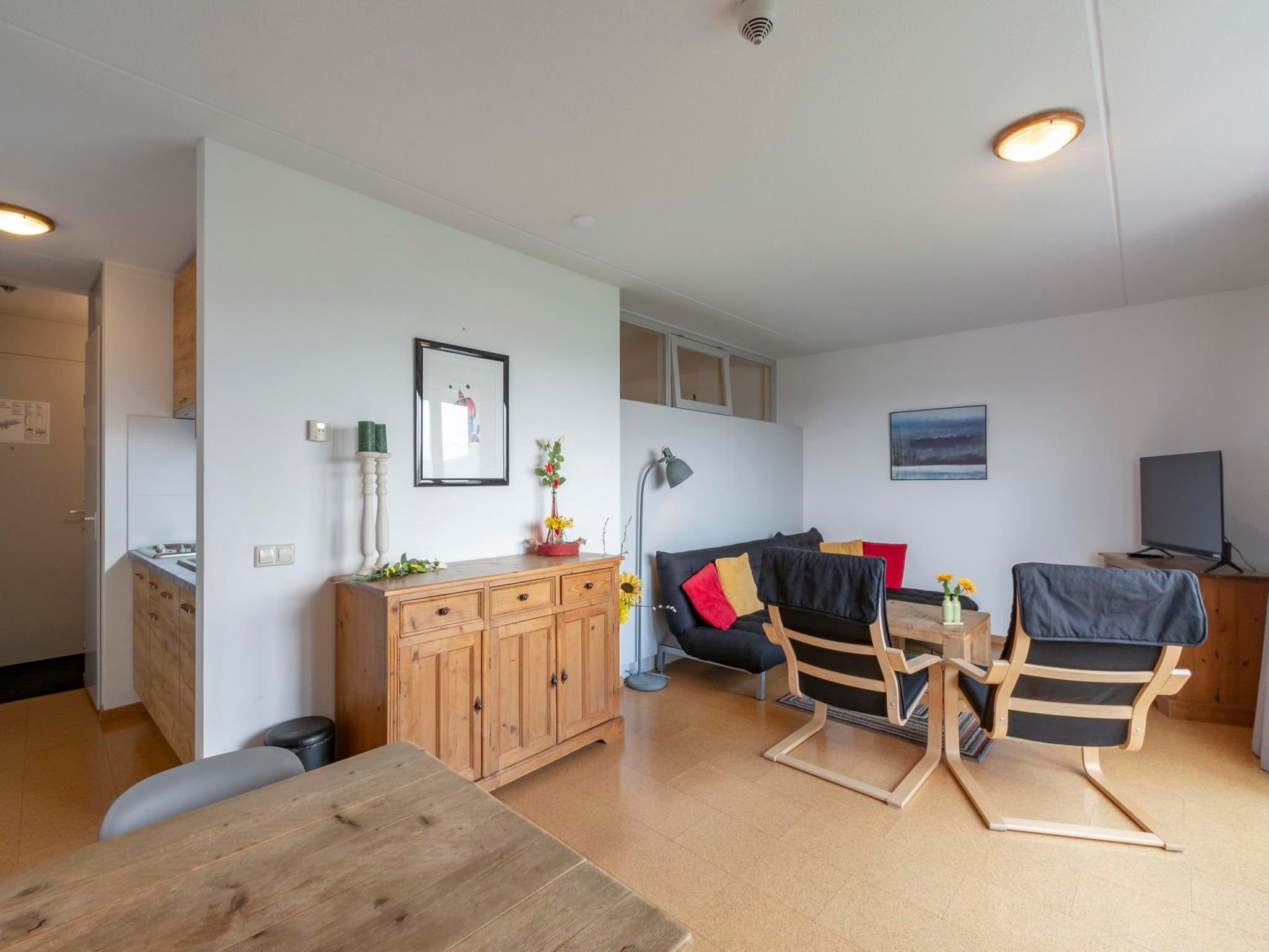 De woonkamer van Strandslag 199 in Julianadorp aan Zee