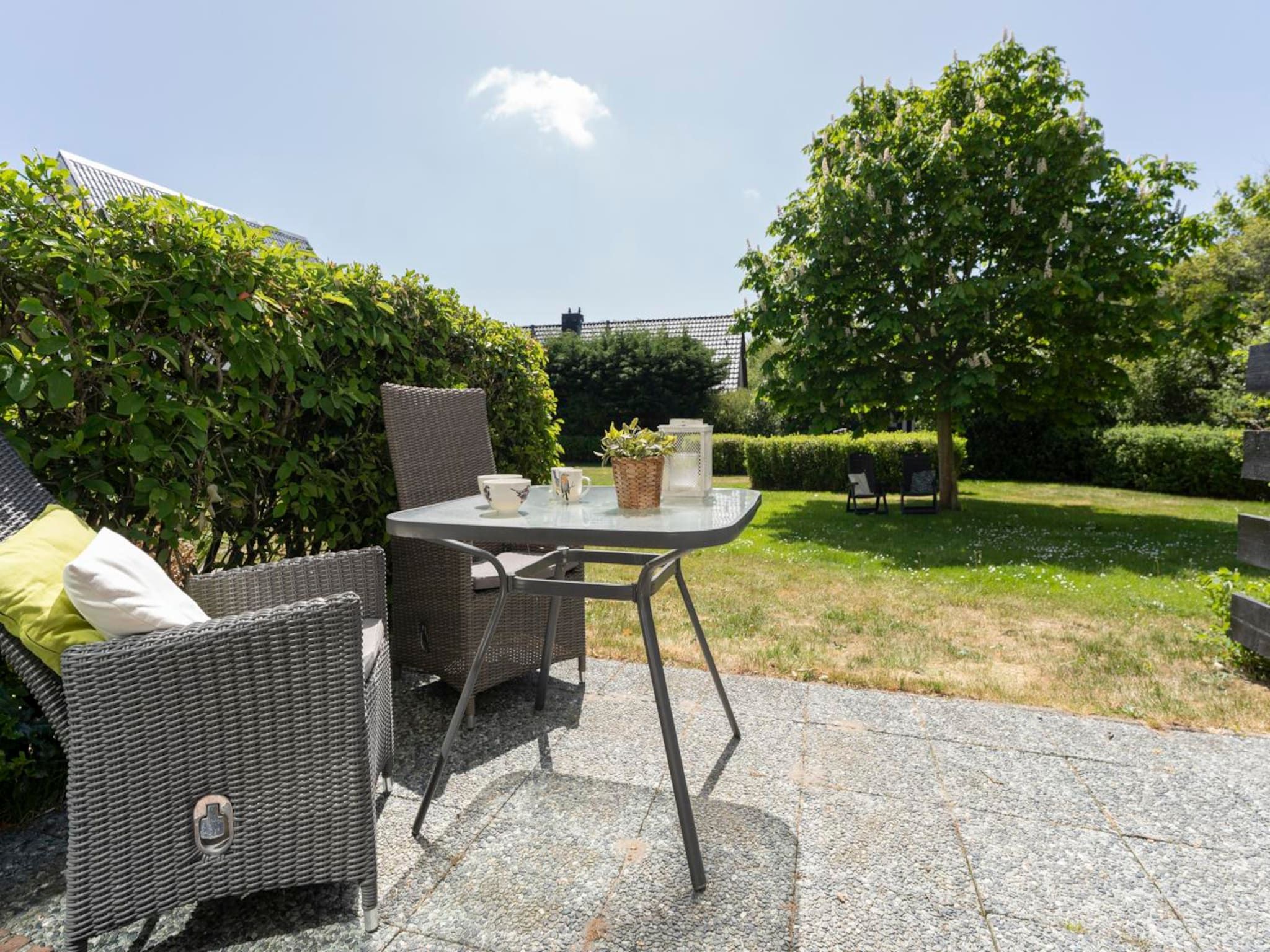 Het terras van Strandhuys Alikruik in De Koog