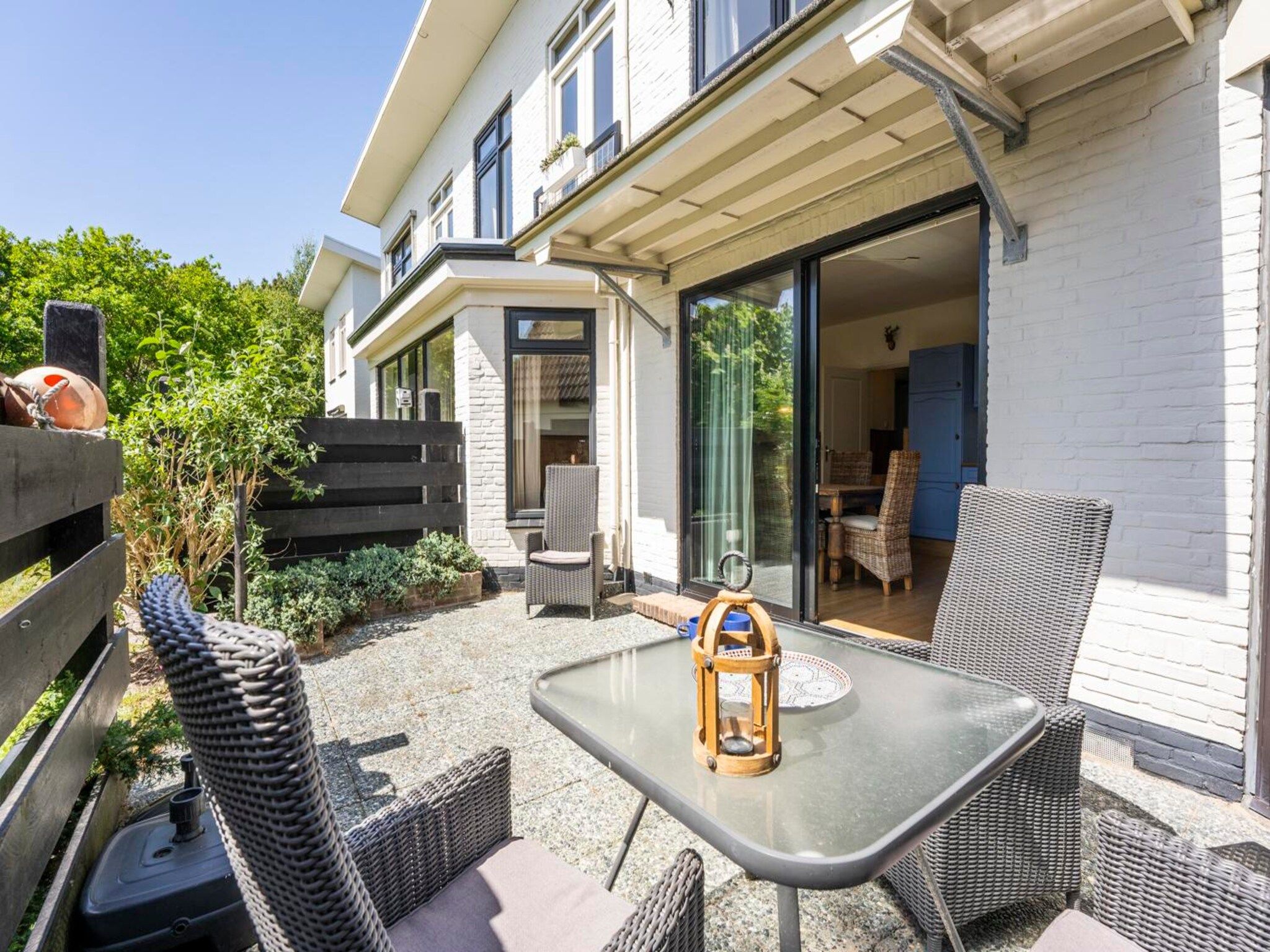 Het terras van Strandhuys Schelp in De Koog