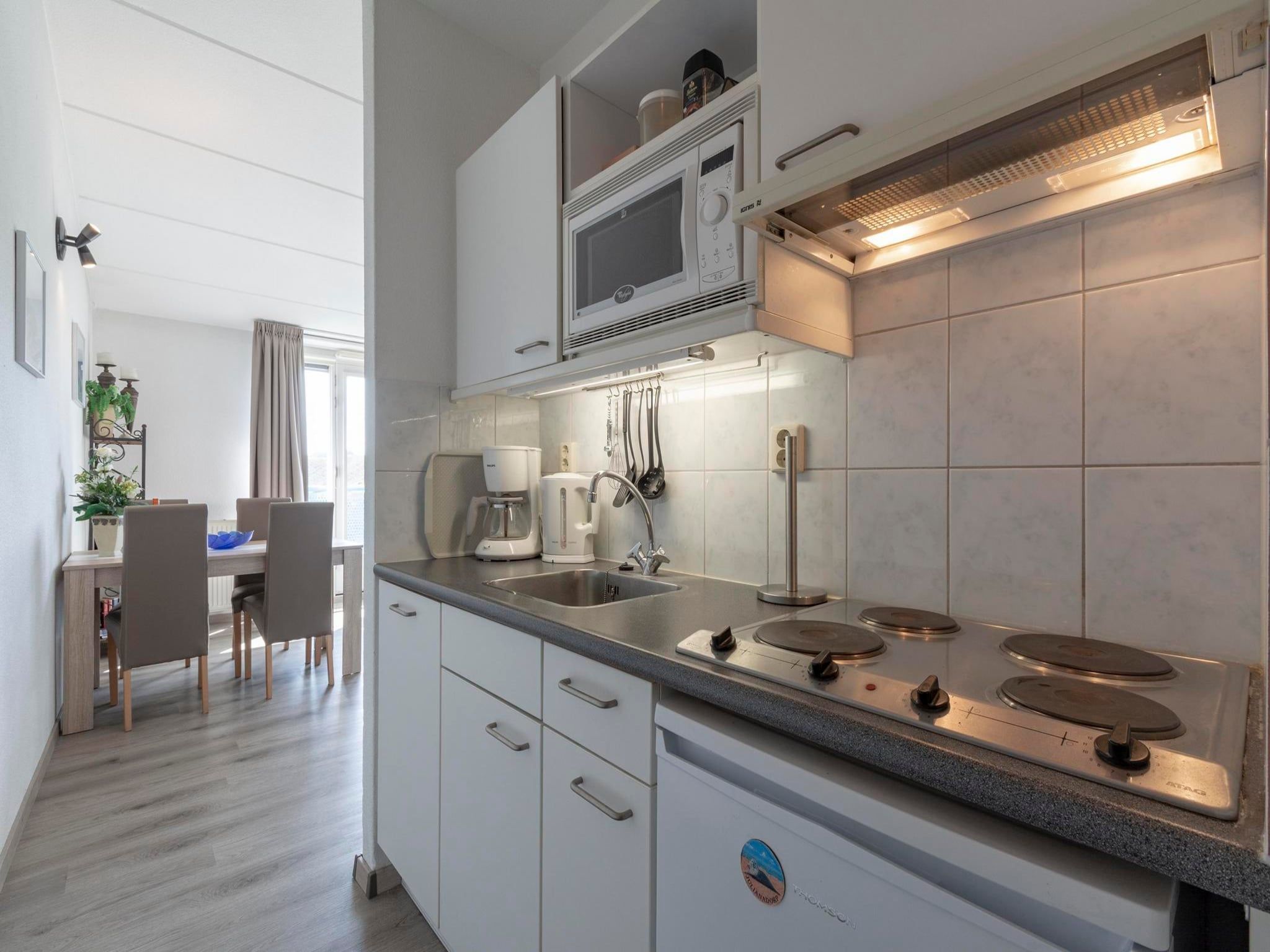 De keuken van Strandslag 223 in Julianadorp aan Zee