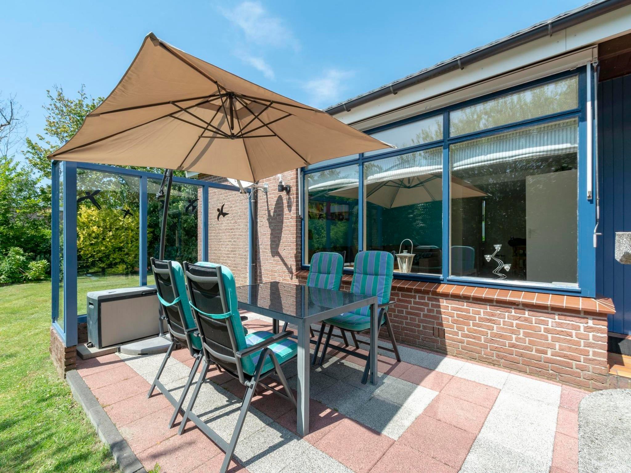 Het terras van Eureka 78 in Sint Maartensvlotbrug