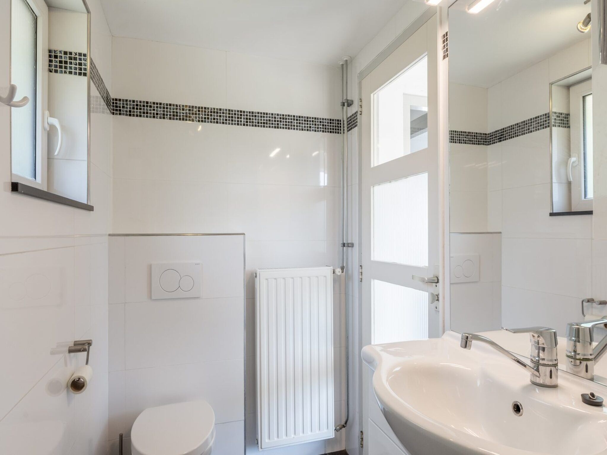 De badkamer van Garnekuul 26 in Callantsoog
