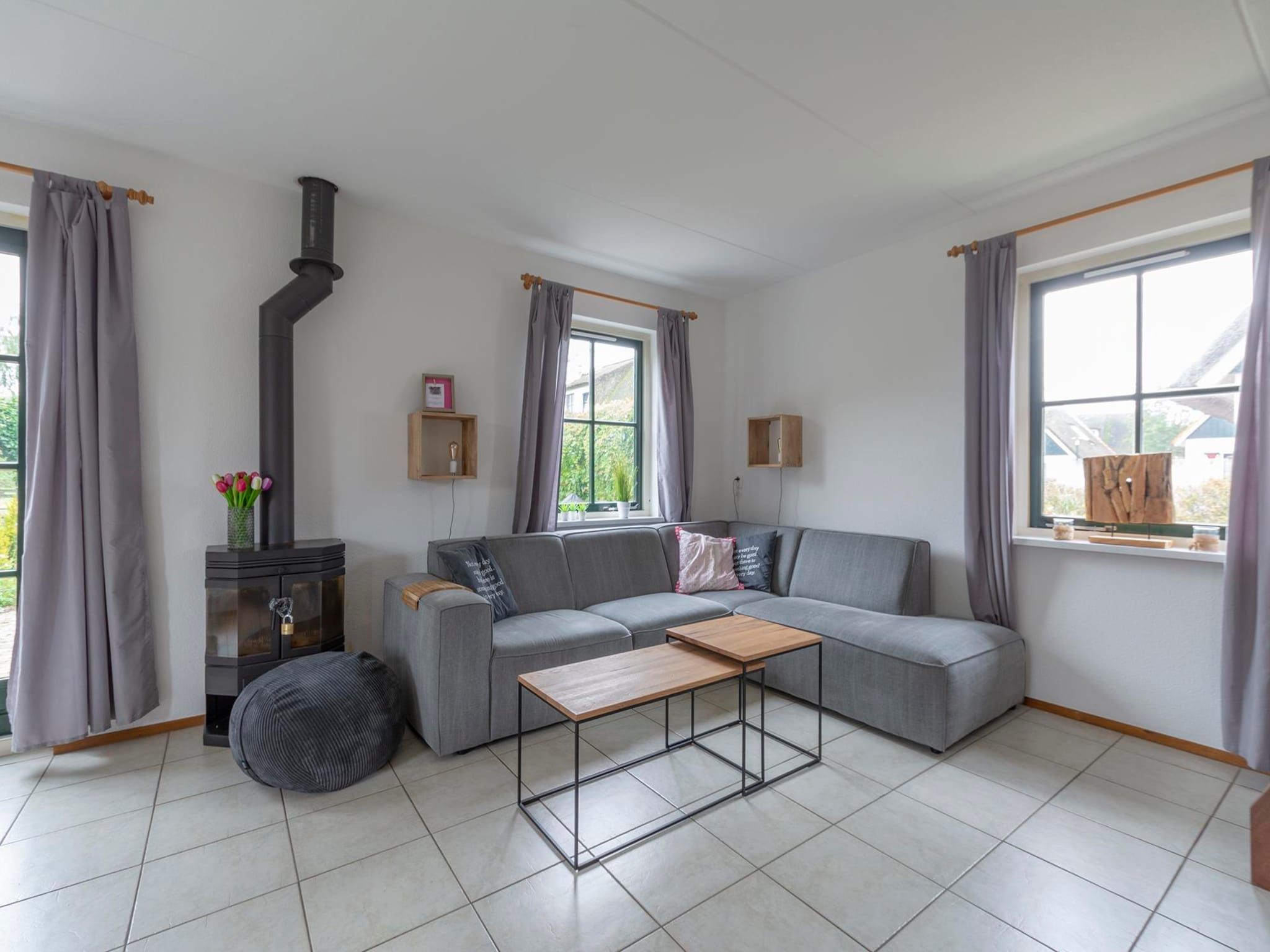De woonkamer van De Buitenplaats 89 in Callantsoog