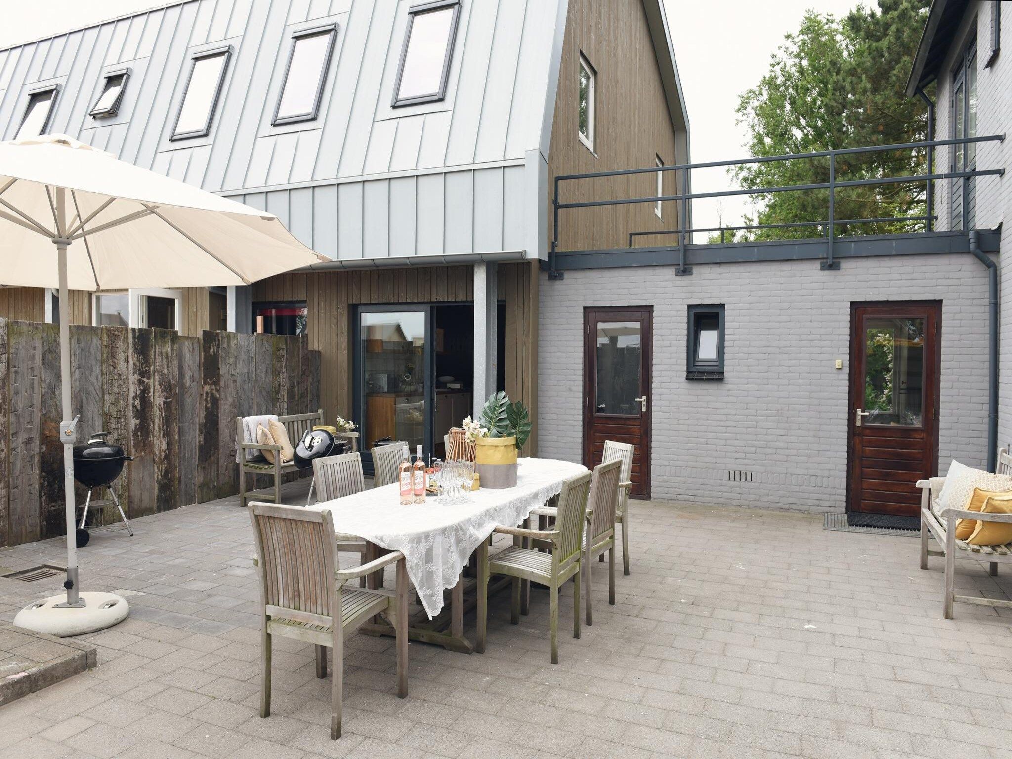 Het terras van Villa Zuidwester in Callantsoog