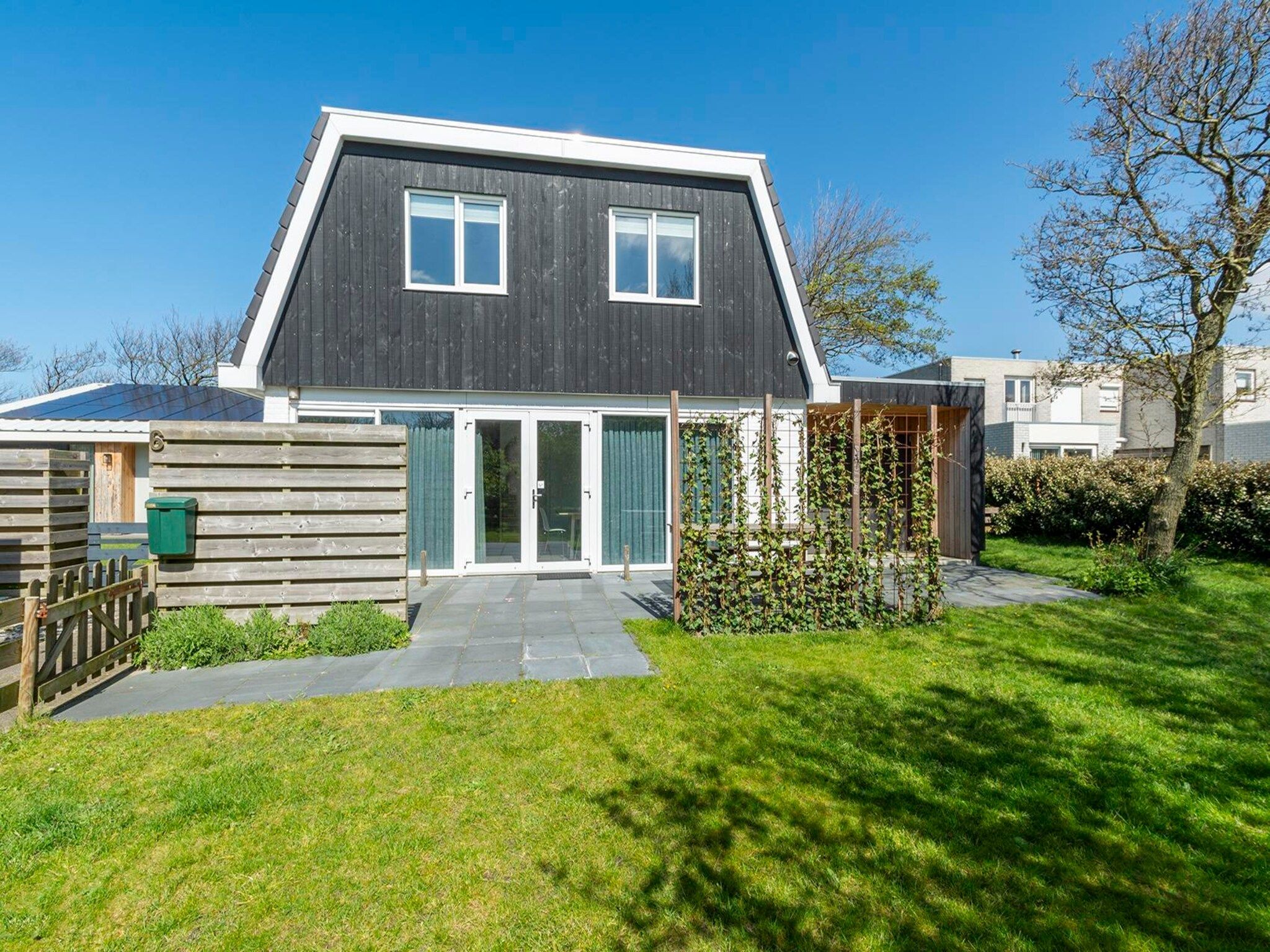 De buitenkant van Garnekuul 6 in Callantsoog