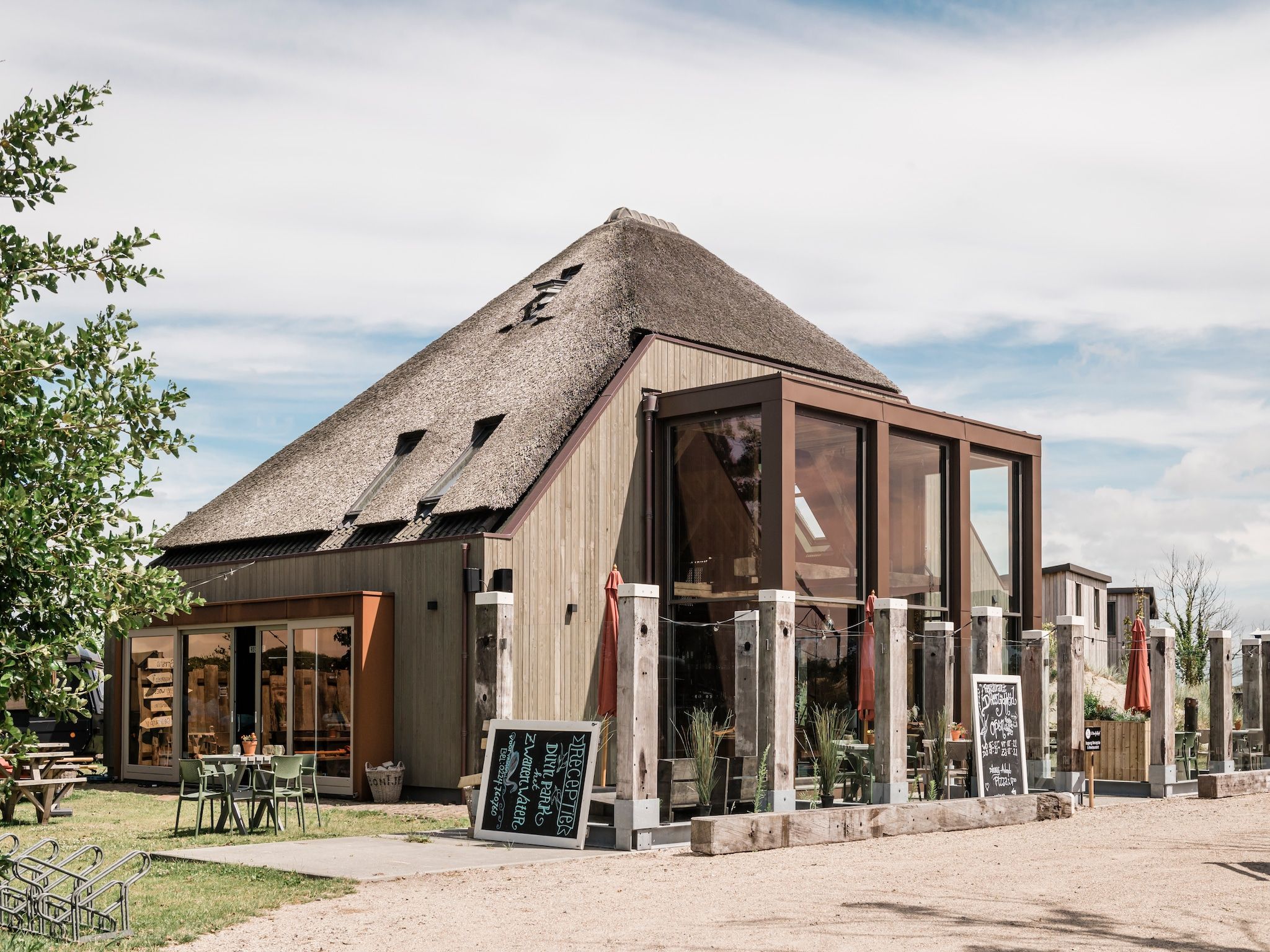 De buitenkant van Beach Lodge - Duynpark in Callantsoog