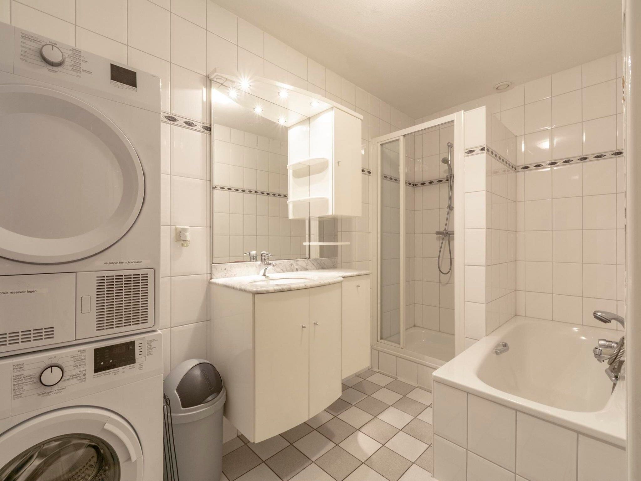 De badkamer van Wijde Blick 210 in Callantsoog