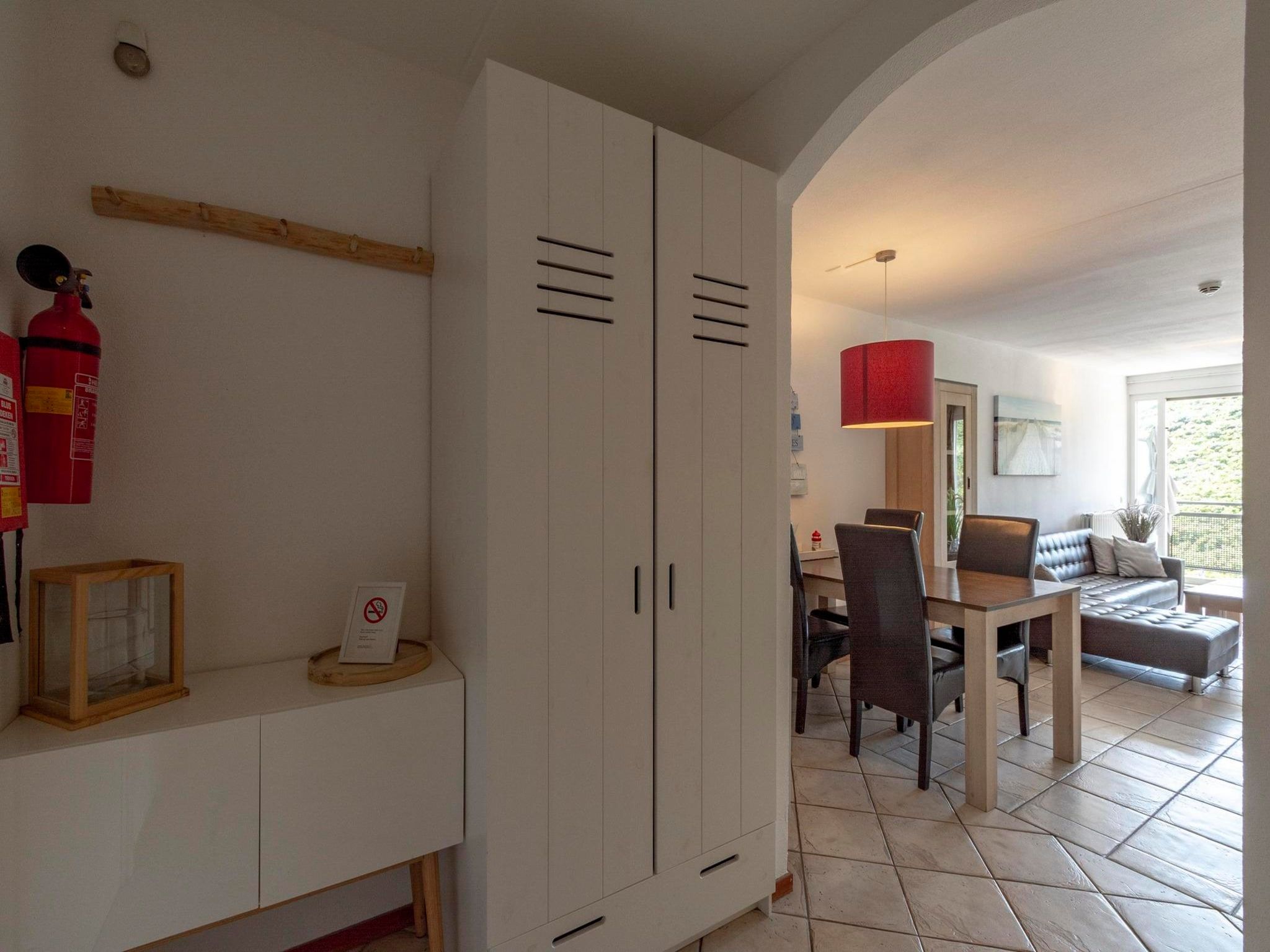 De woonkamer van Wijde Blick 211 in Callantsoog