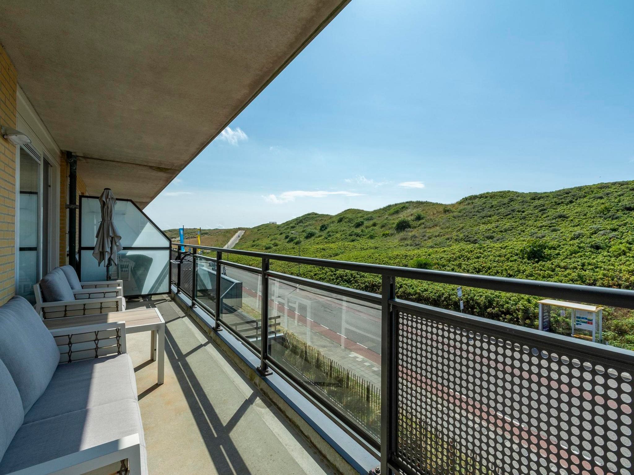 Het terras van Wijde Blick 211 in Callantsoog