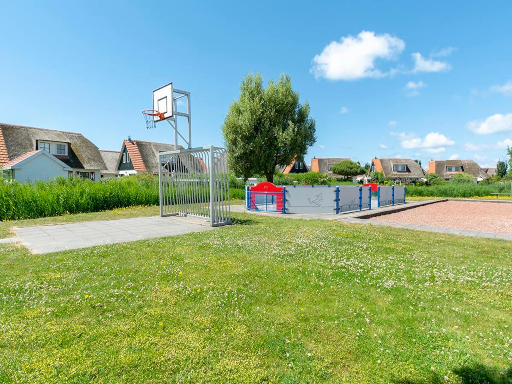 De tuin van De Buitenplaats 7 in Callantsoog