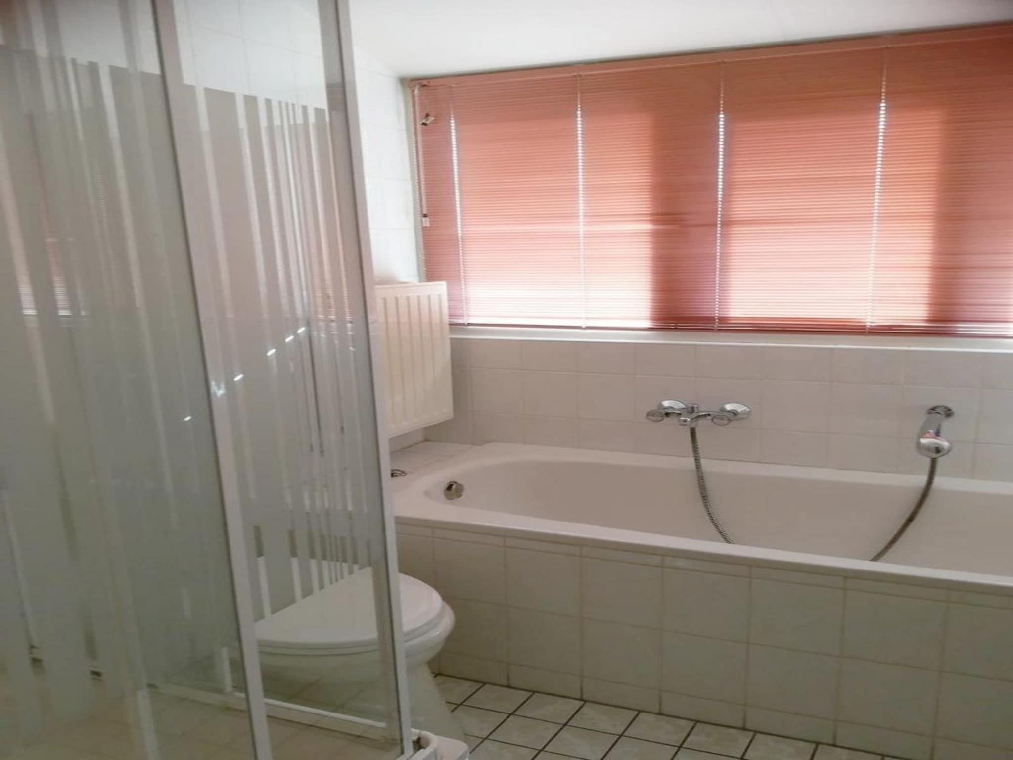 De badkamer van Scheldeveste 153 Zwin Breskens in Breskens