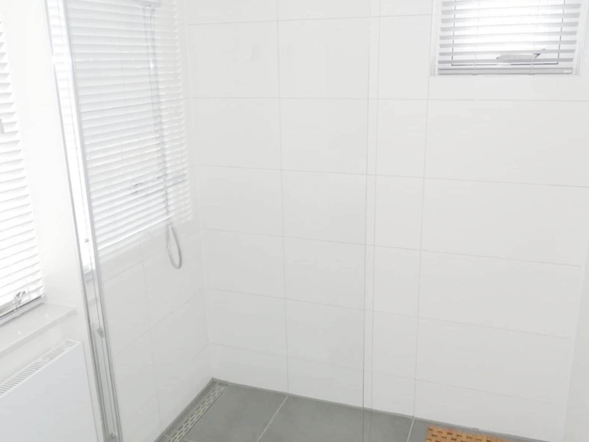 De badkamer van Schoneveld 114 Zeemeeuw Breskens in Breskens