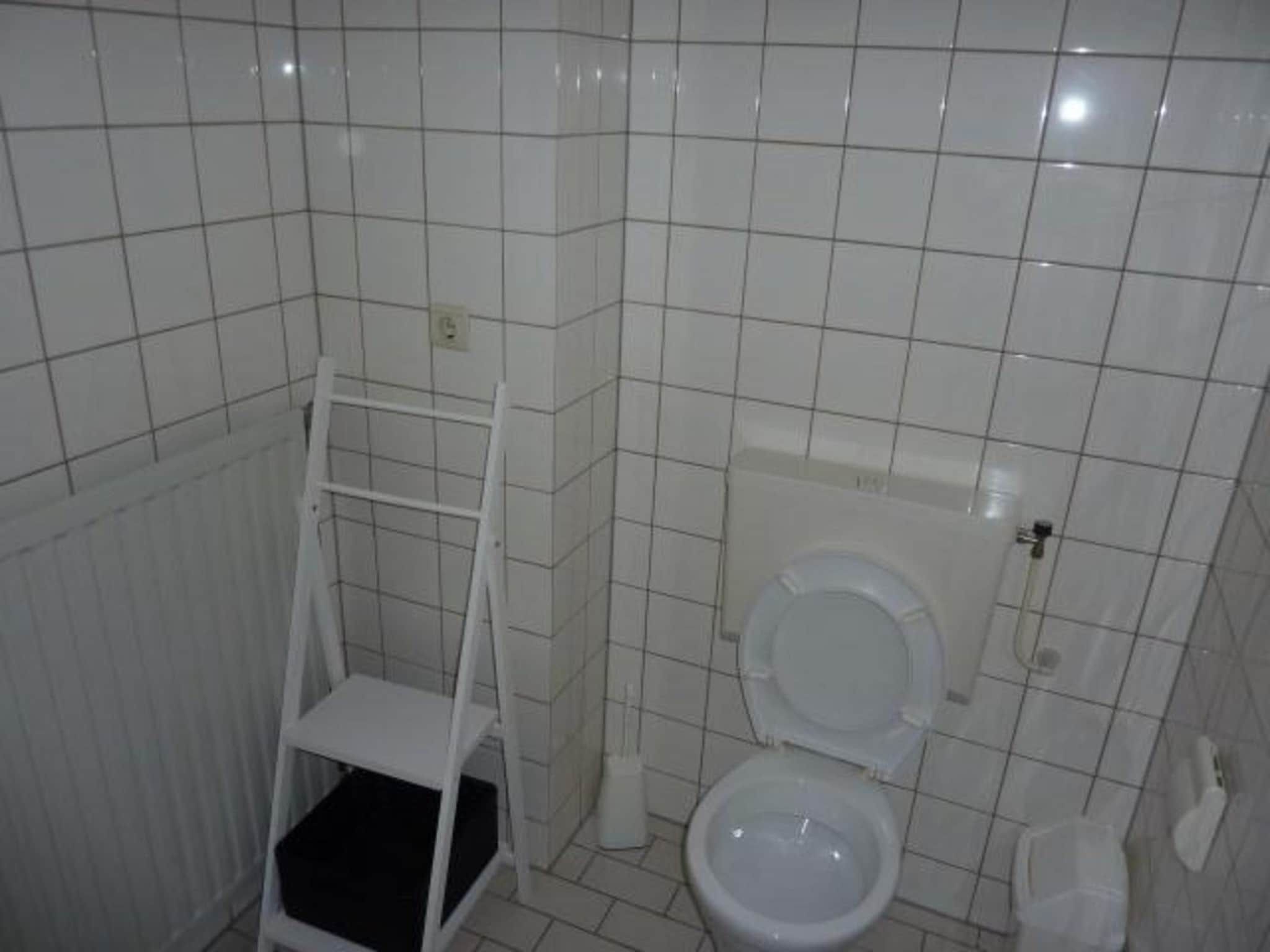 De badkamer van Schoneveld 367 Strandparel Breskens in Breskens