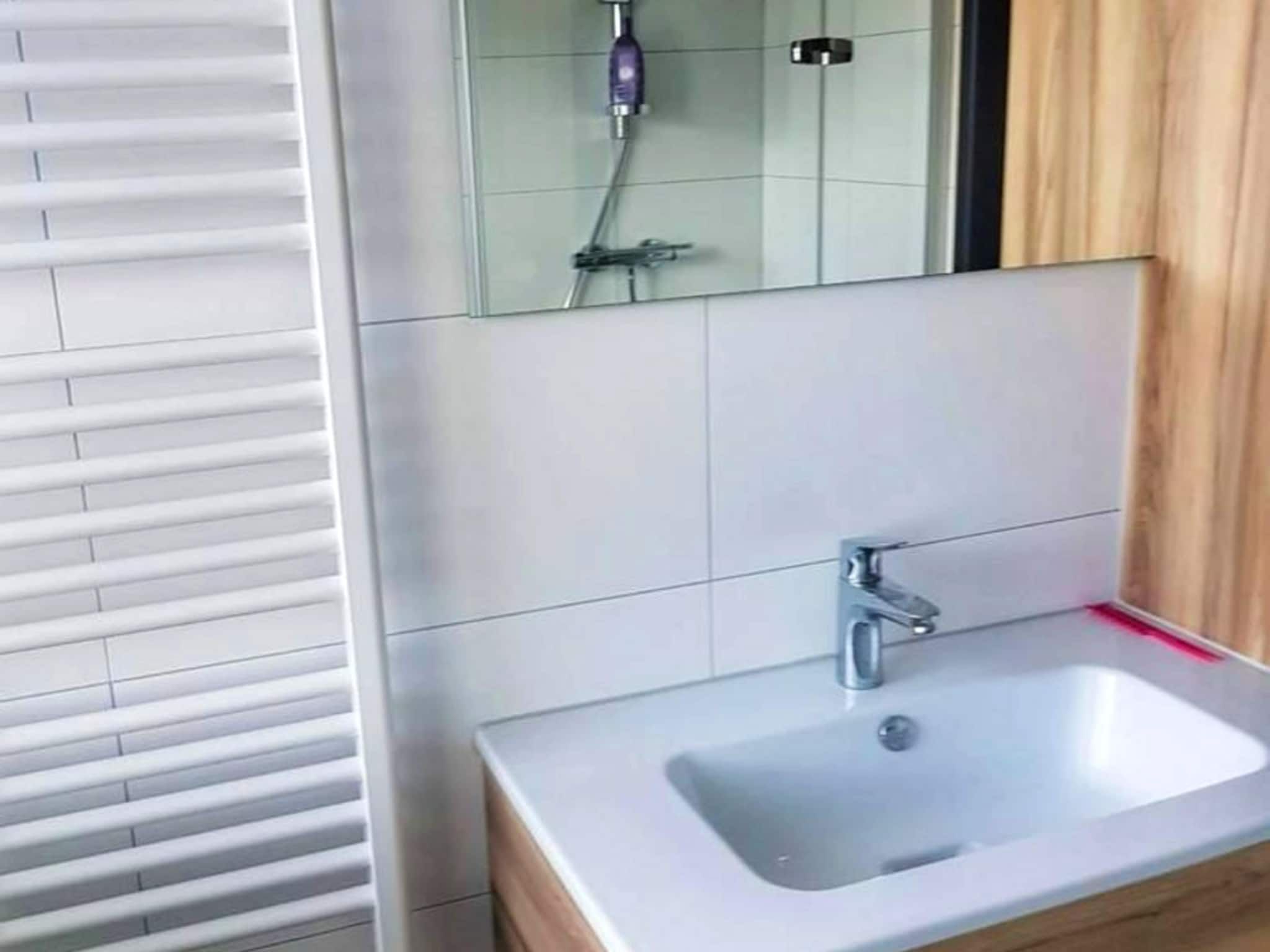De badkamer van Scheldeveste 228 Zwin Breskens in Breskens