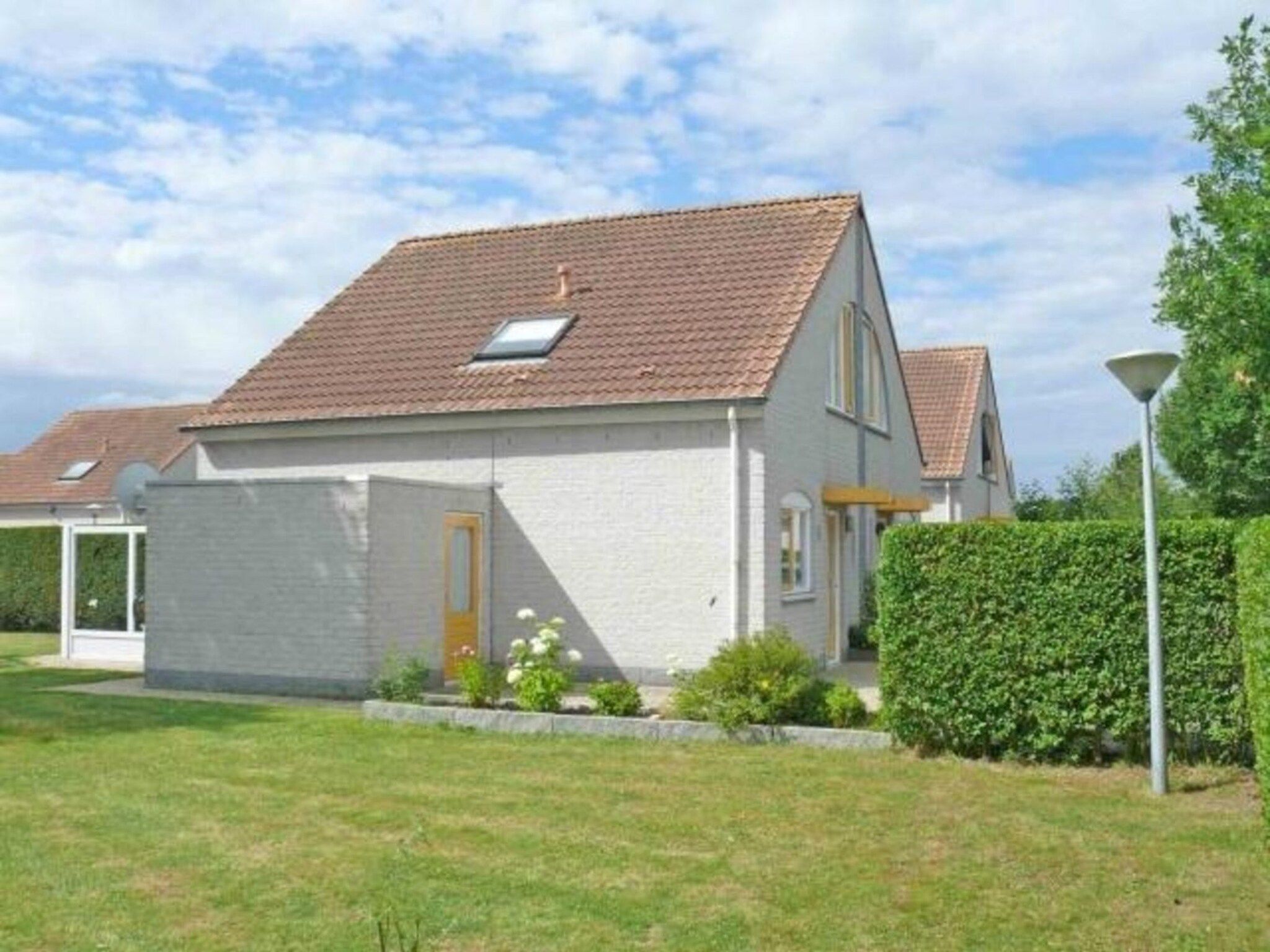 De buitenkant van Fort Soleil 29 Zeezwaluw Breskens in Breskens