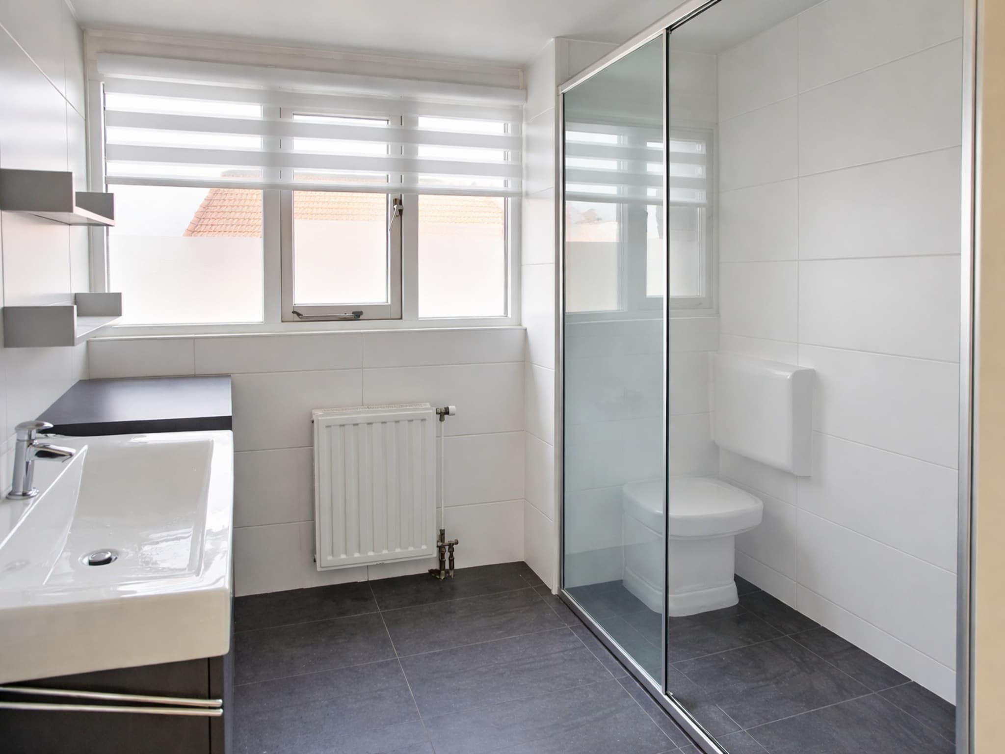 De badkamer van Scheldeveste 8 Zwin Breskens in Breskens