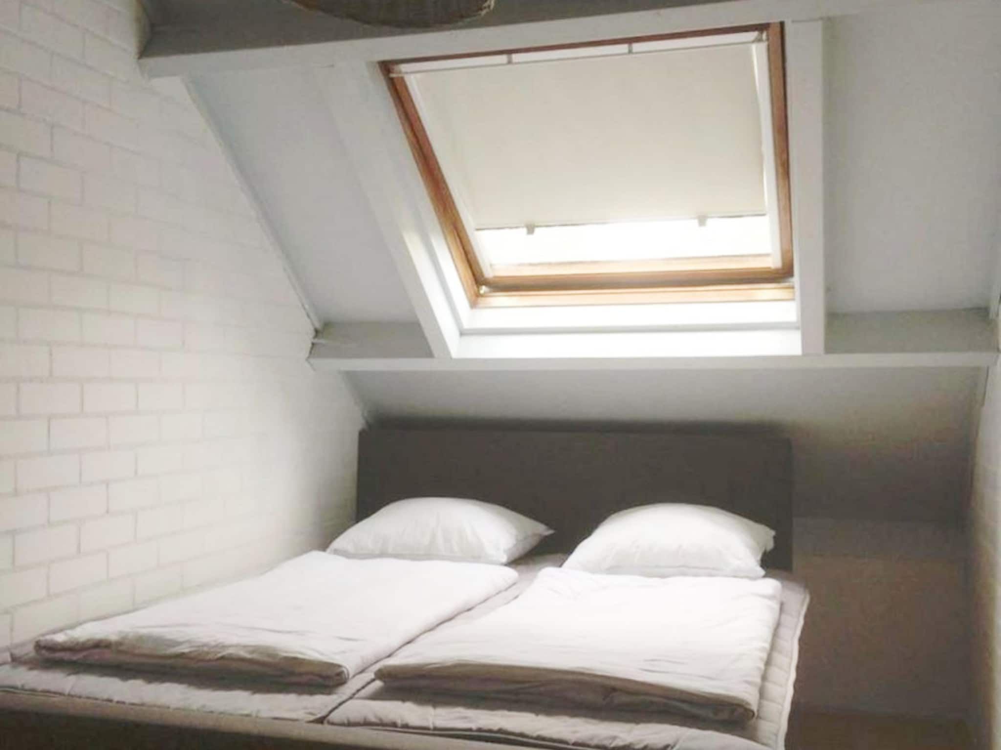 Een slaapkamer van Schoneveld 163 Duinroos Breskens in Breskens