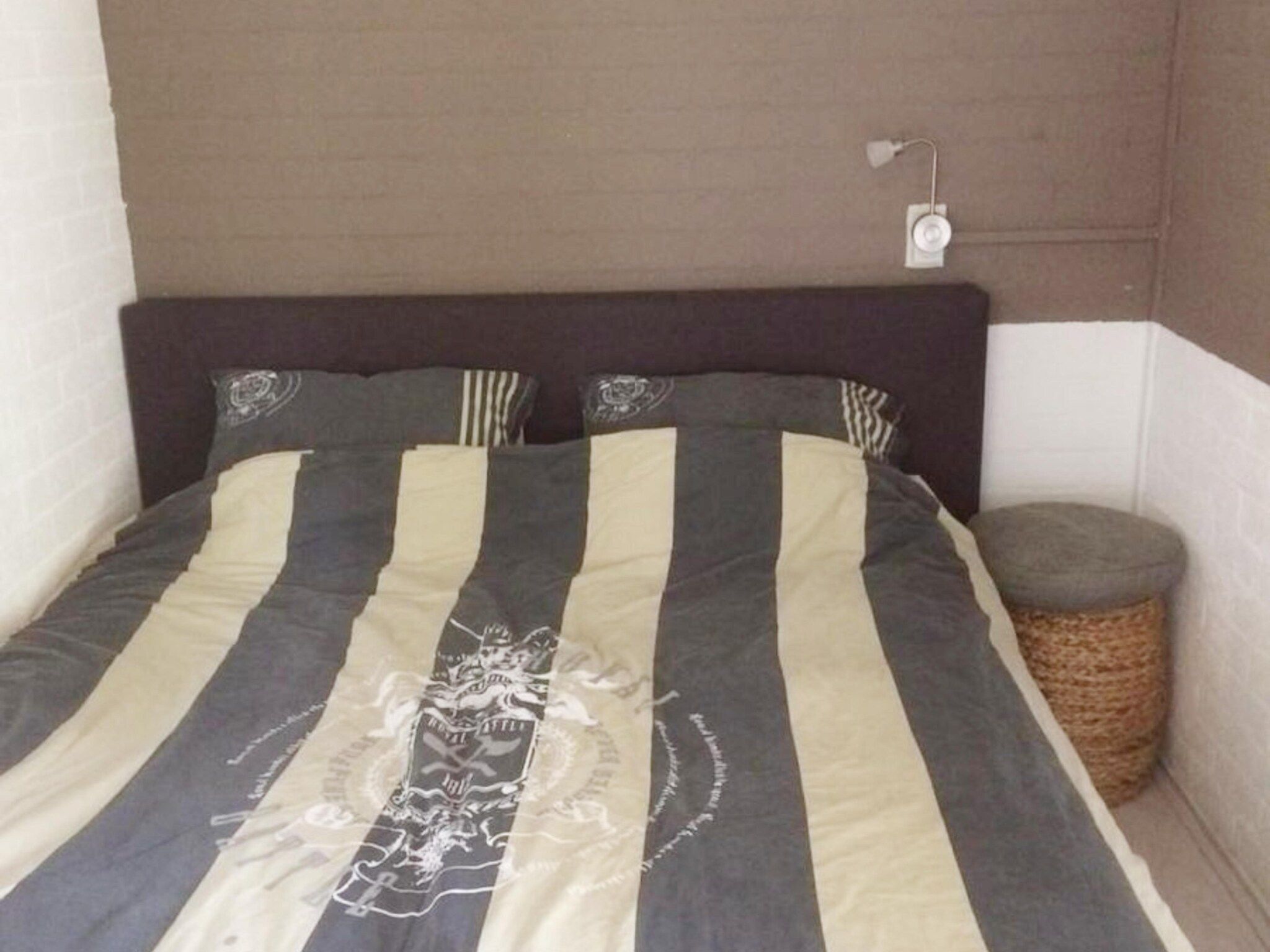 Een slaapkamer van Schoneveld 163 Duinroos Breskens in Breskens
