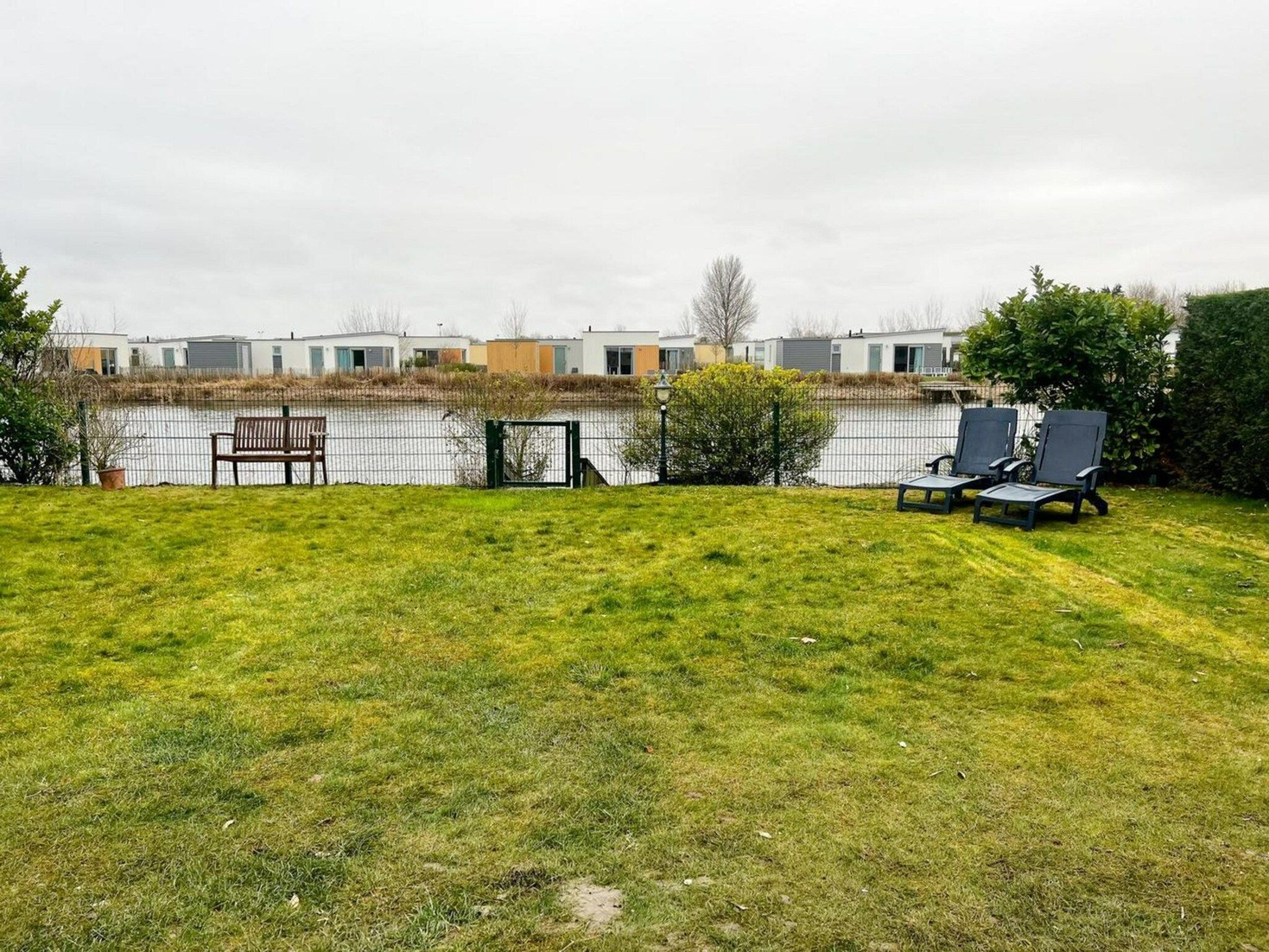 De tuin van Scheldeveste 45 Zwin Breskens in Breskens