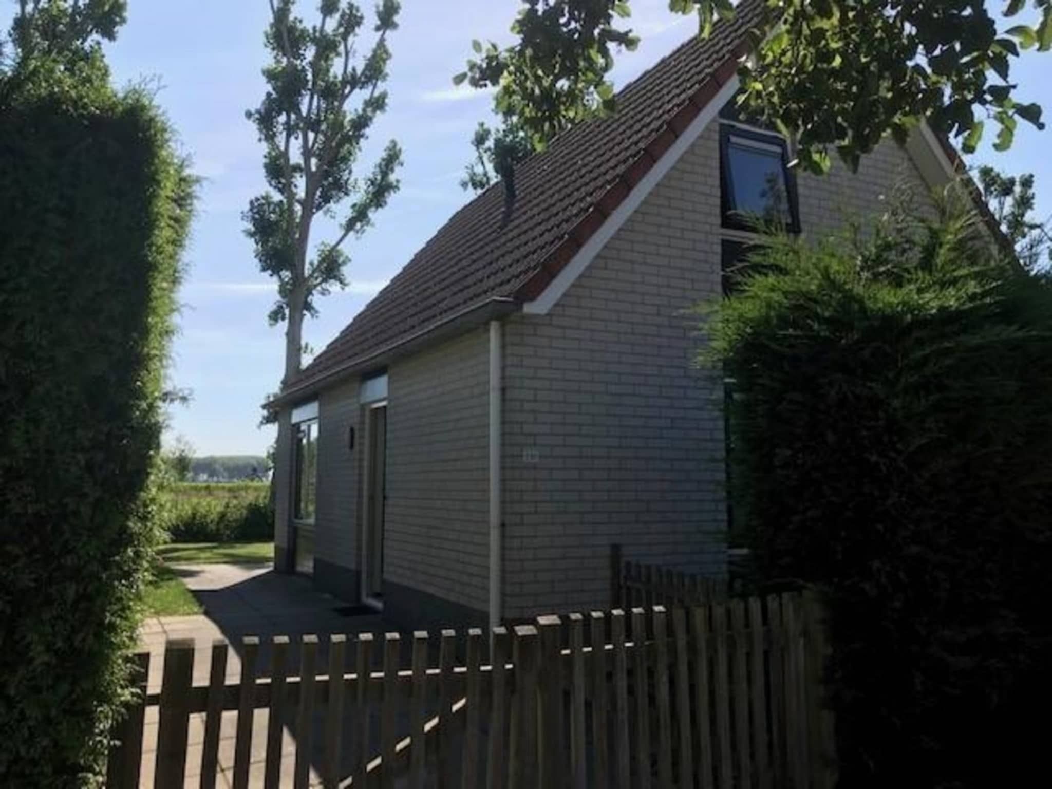 De buitenkant van Schoneveld 182 Stern Breskens in Breskens