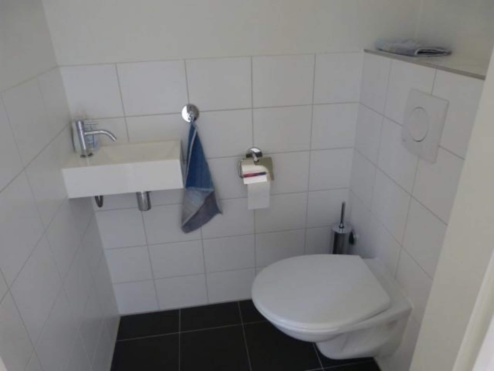 De badkamer van Landgoed de Lente 30 Tulp Breskens in Breskens
