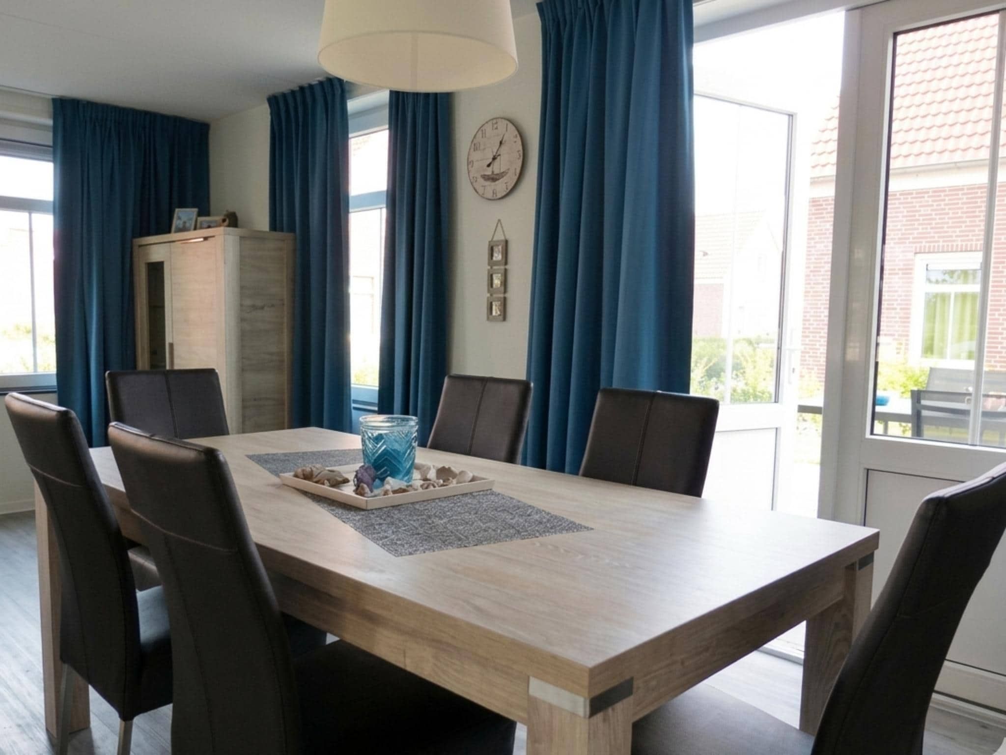 De eetkamer van Landgoed de Lente 30 Tulp Breskens in Breskens