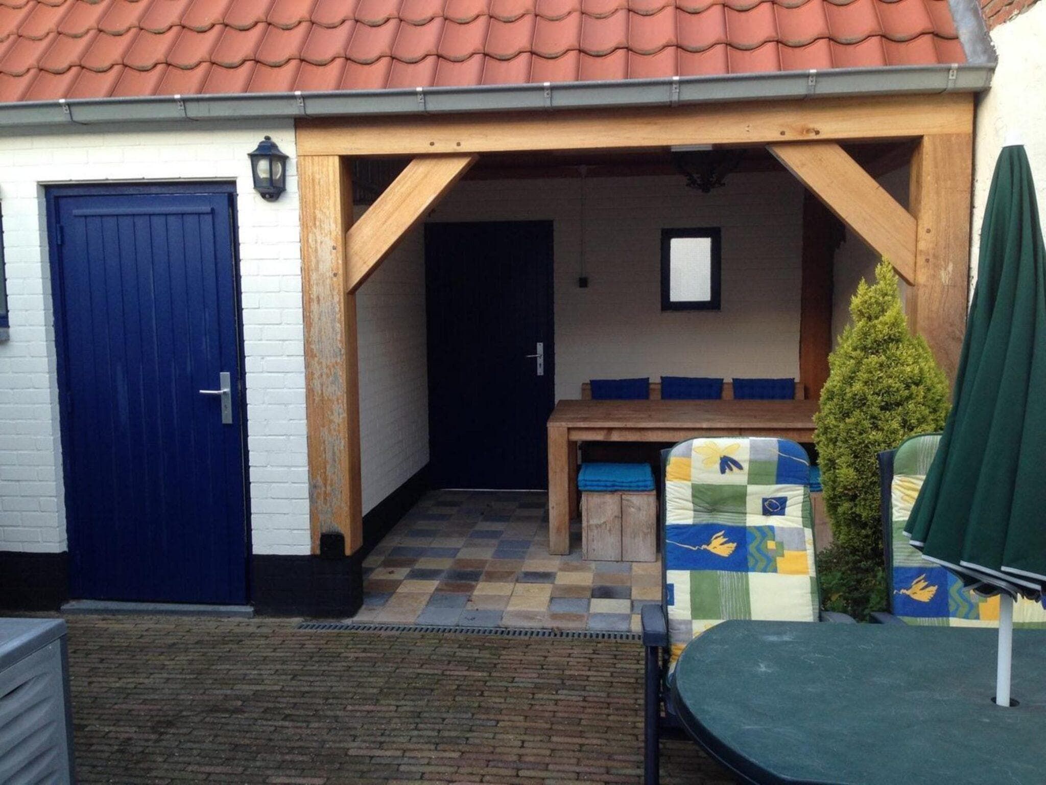 Het terras van 2e Zandstraat 9 Breskens in Breskens