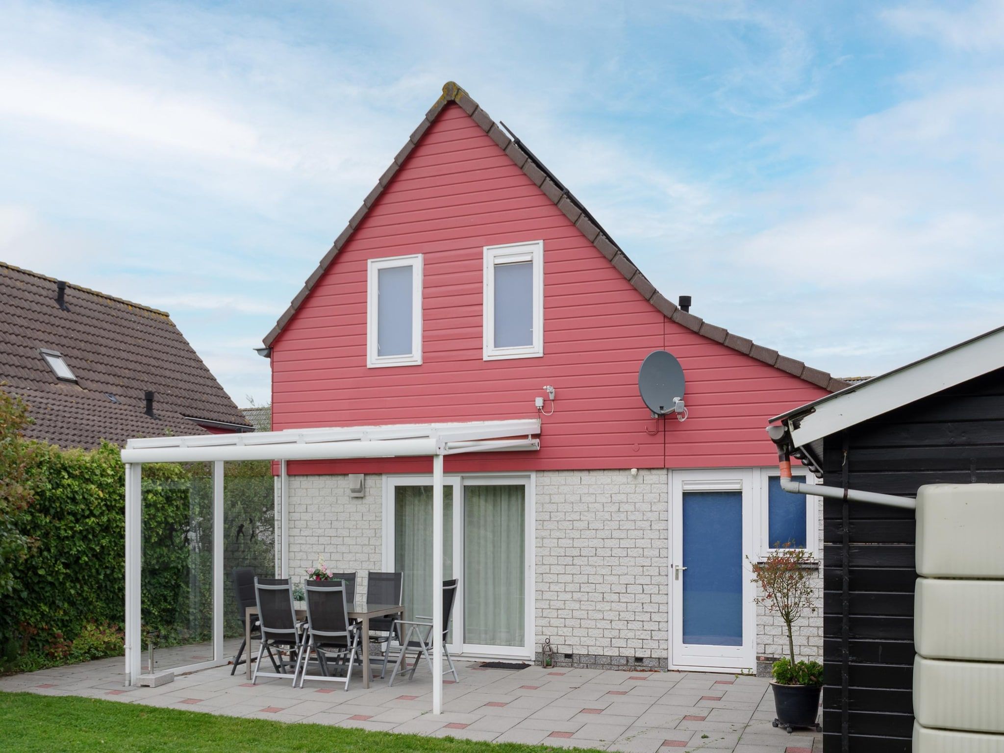 De buitenkant van Villapark De Oesterbaai 131 in Wemeldinge