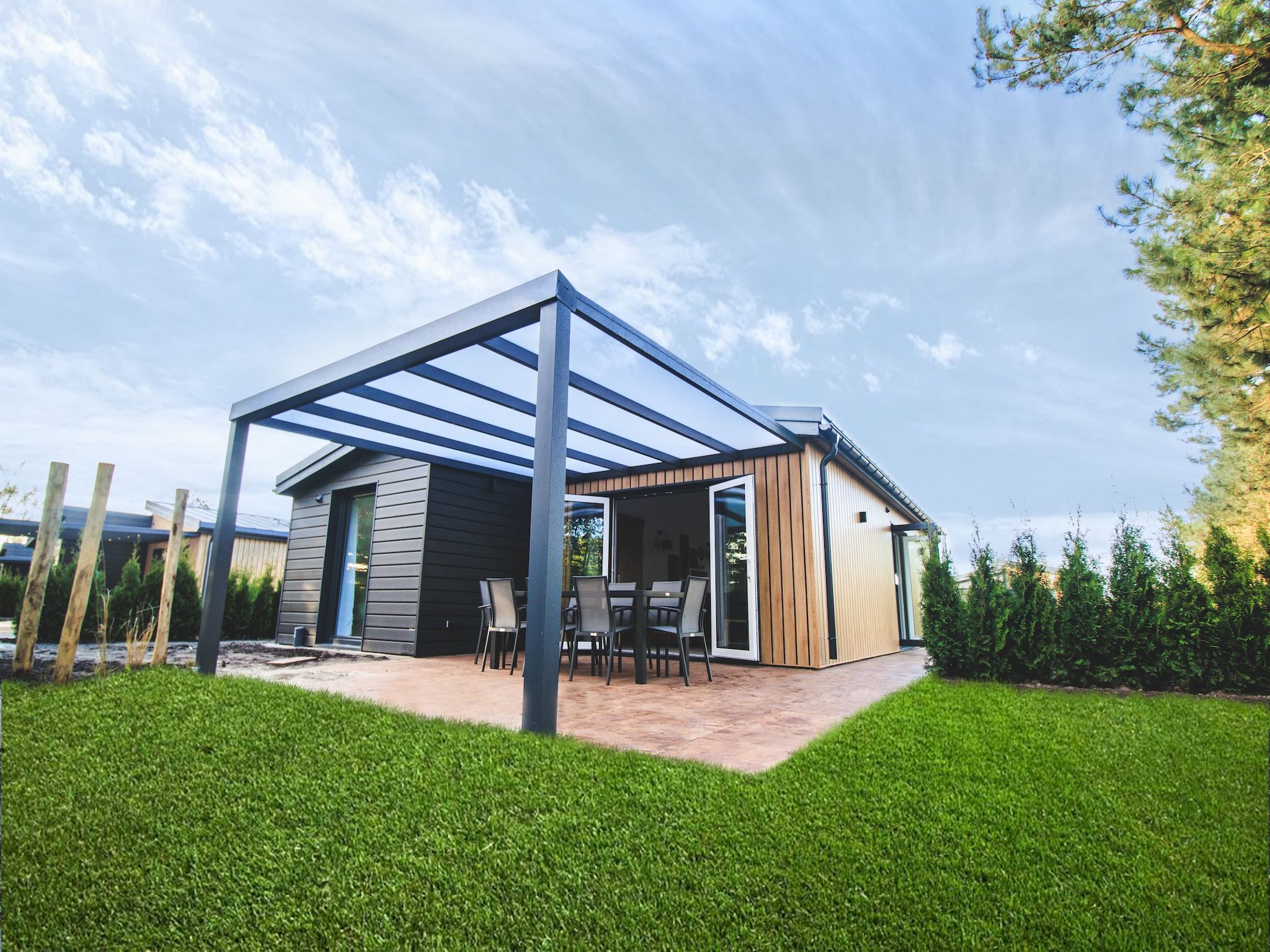 De buitenkant van Rancho Grande Deluxe in Slagharen