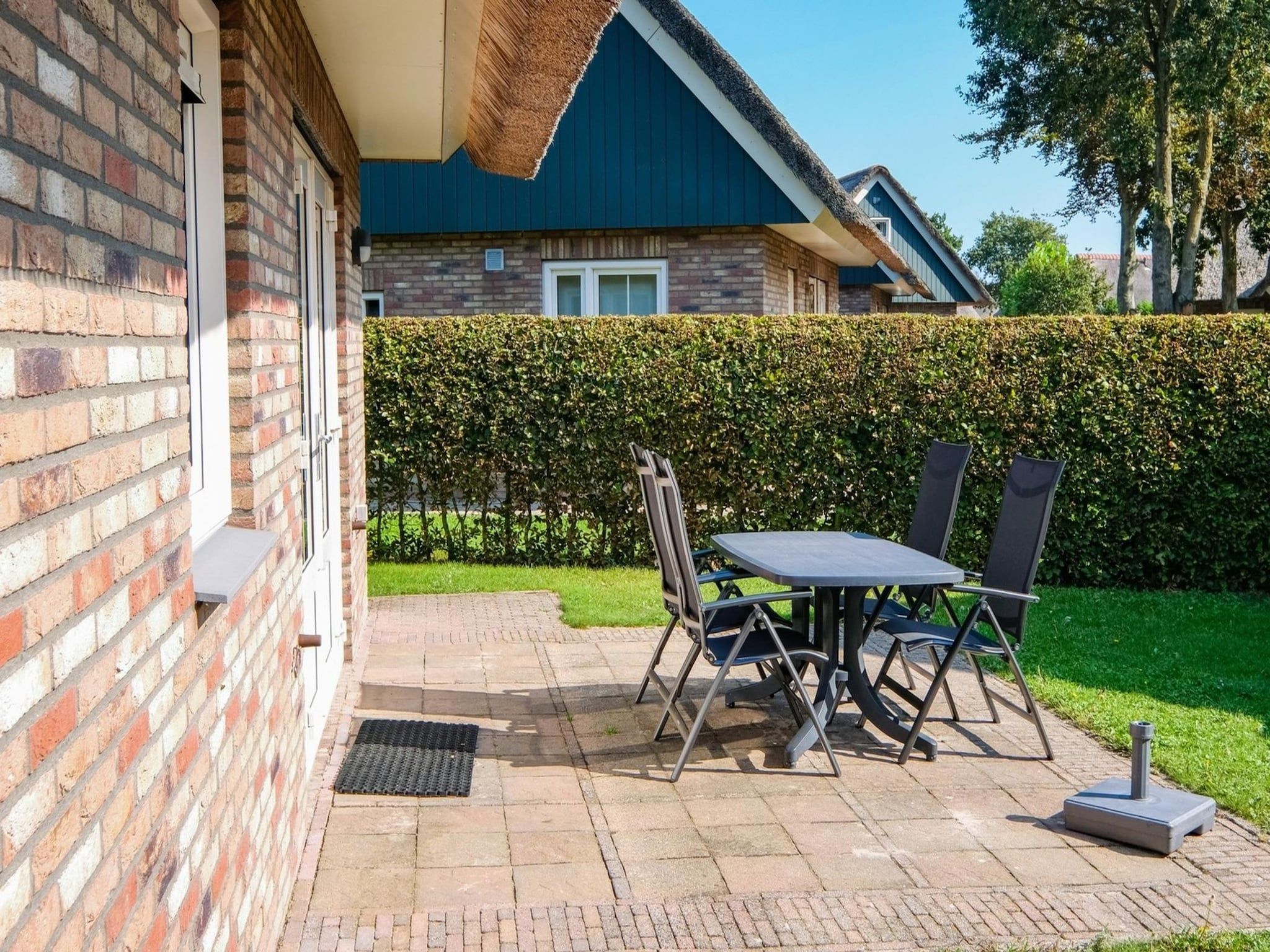 Het terras van Anzelhoef 2 in Sint Maartenszee