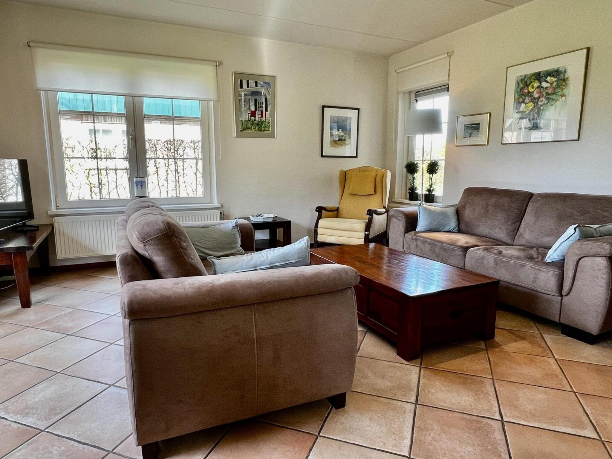 De woonkamer van Anzelhoef 3 in Sint Maartenszee