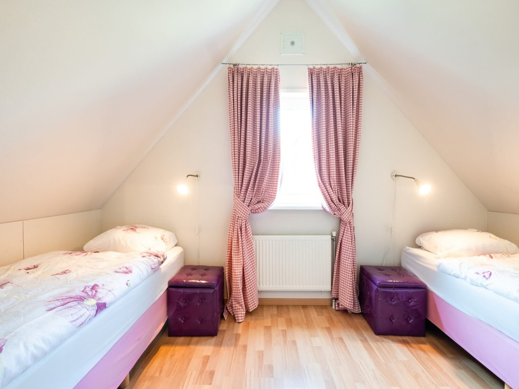 Een slaapkamer van Anzelhoef 3 in Sint Maartenszee