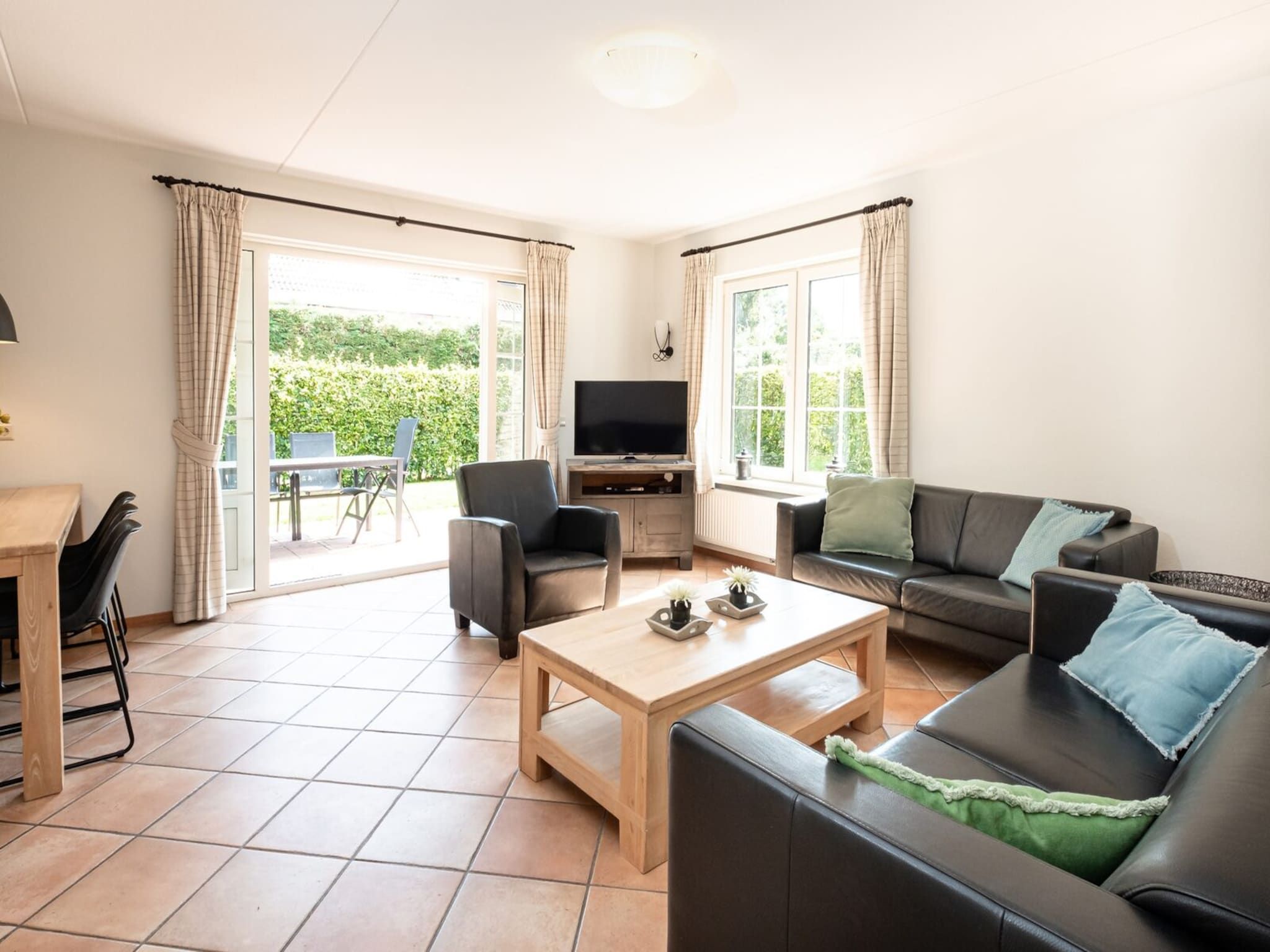 De woonkamer van Anzelhoef XL 19 in Sint Maartenszee