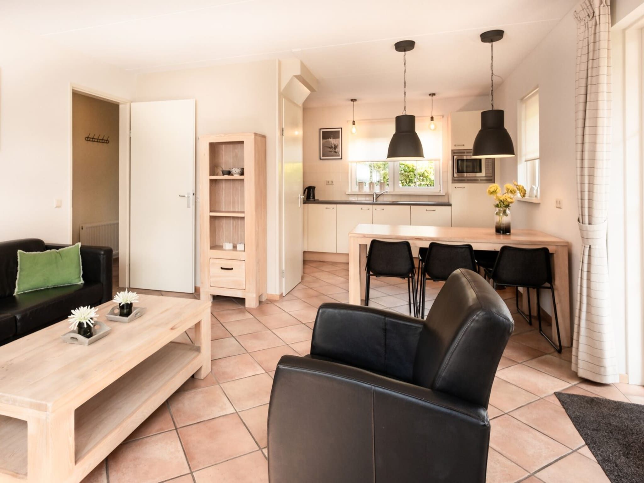 De woonkamer van Anzelhoef XL 19 in Sint Maartenszee