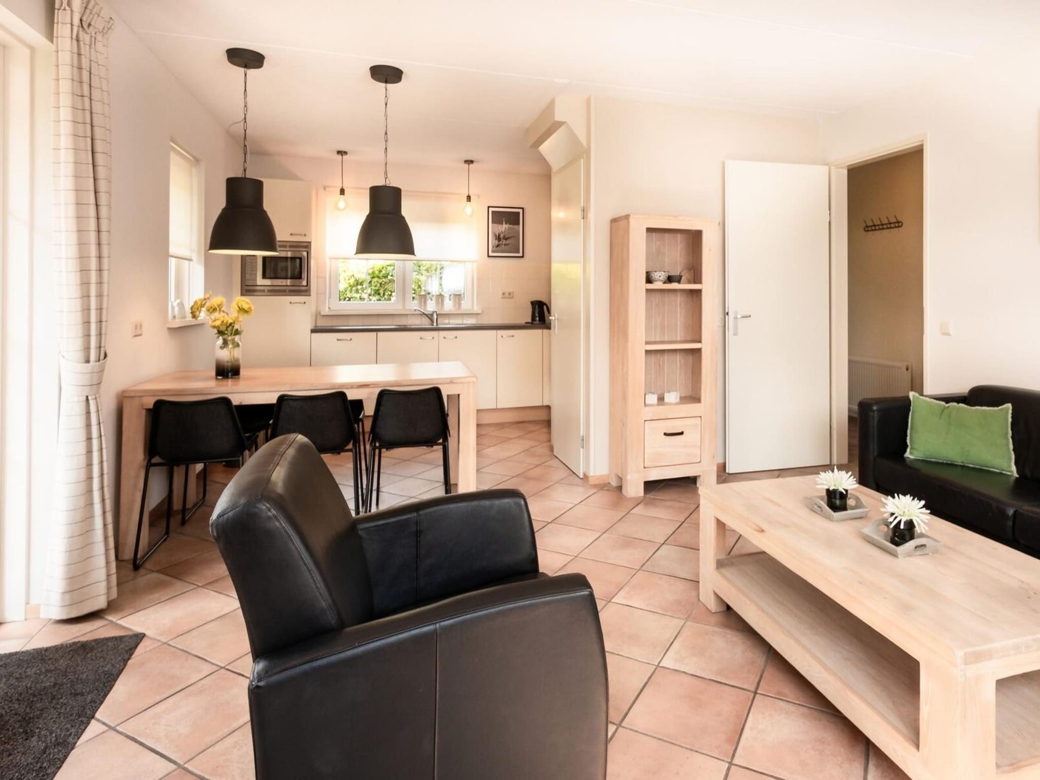 De woonkamer van Anzelhoef XL 19 in Sint Maartenszee