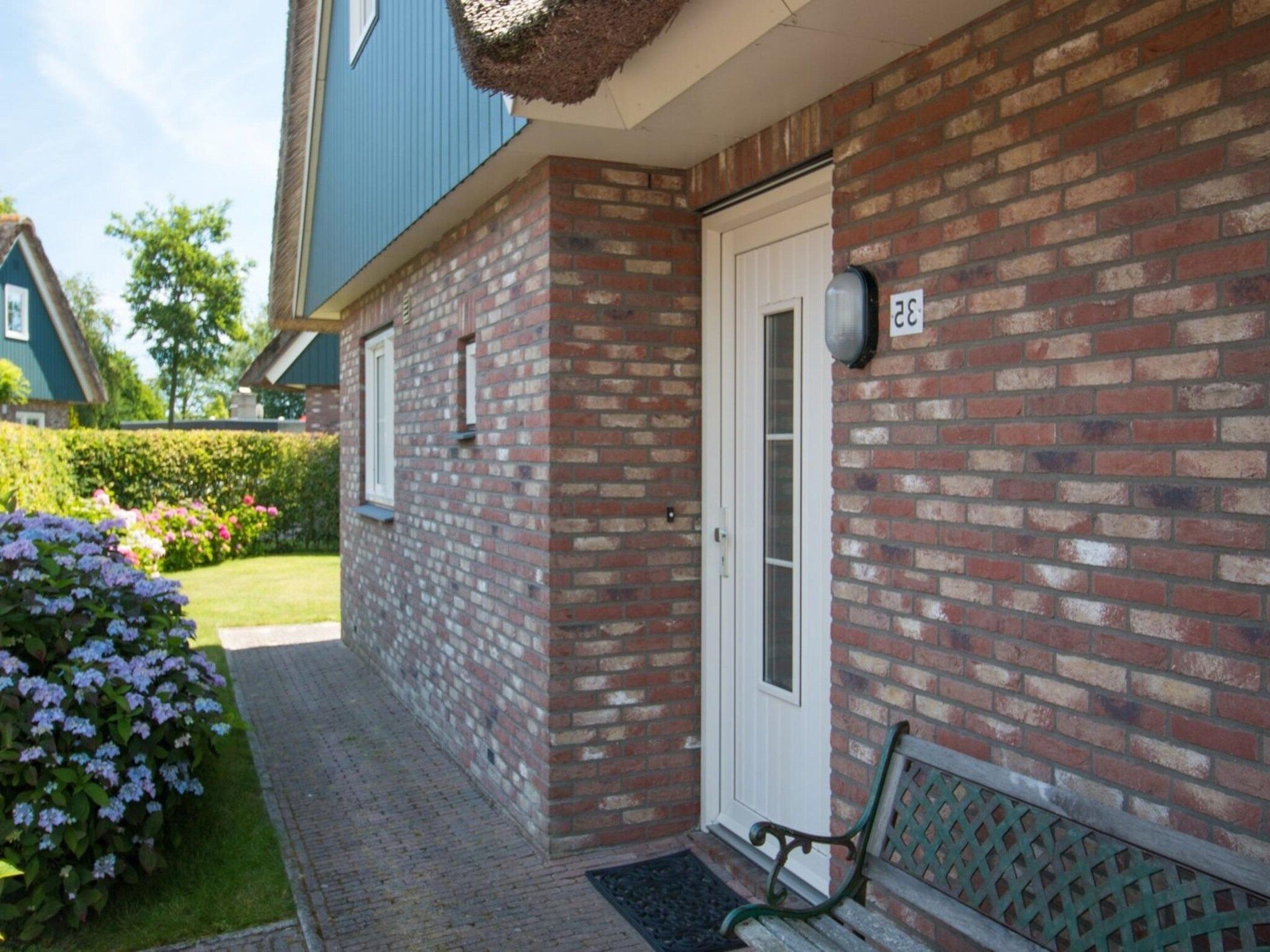 De tuin van Anzelhoef 35 in Sint Maartenszee