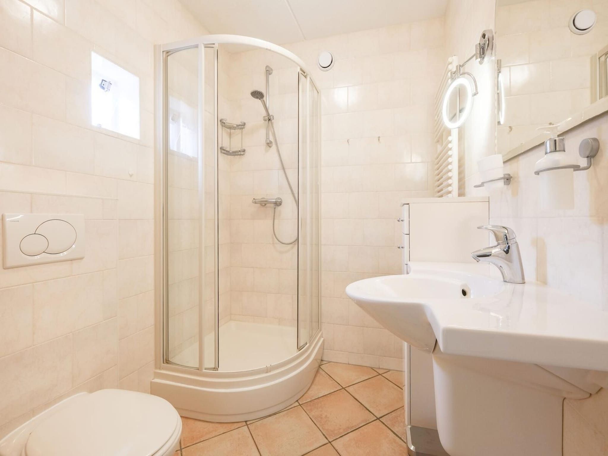 De badkamer van Anzelhoef 35 in Sint Maartenszee