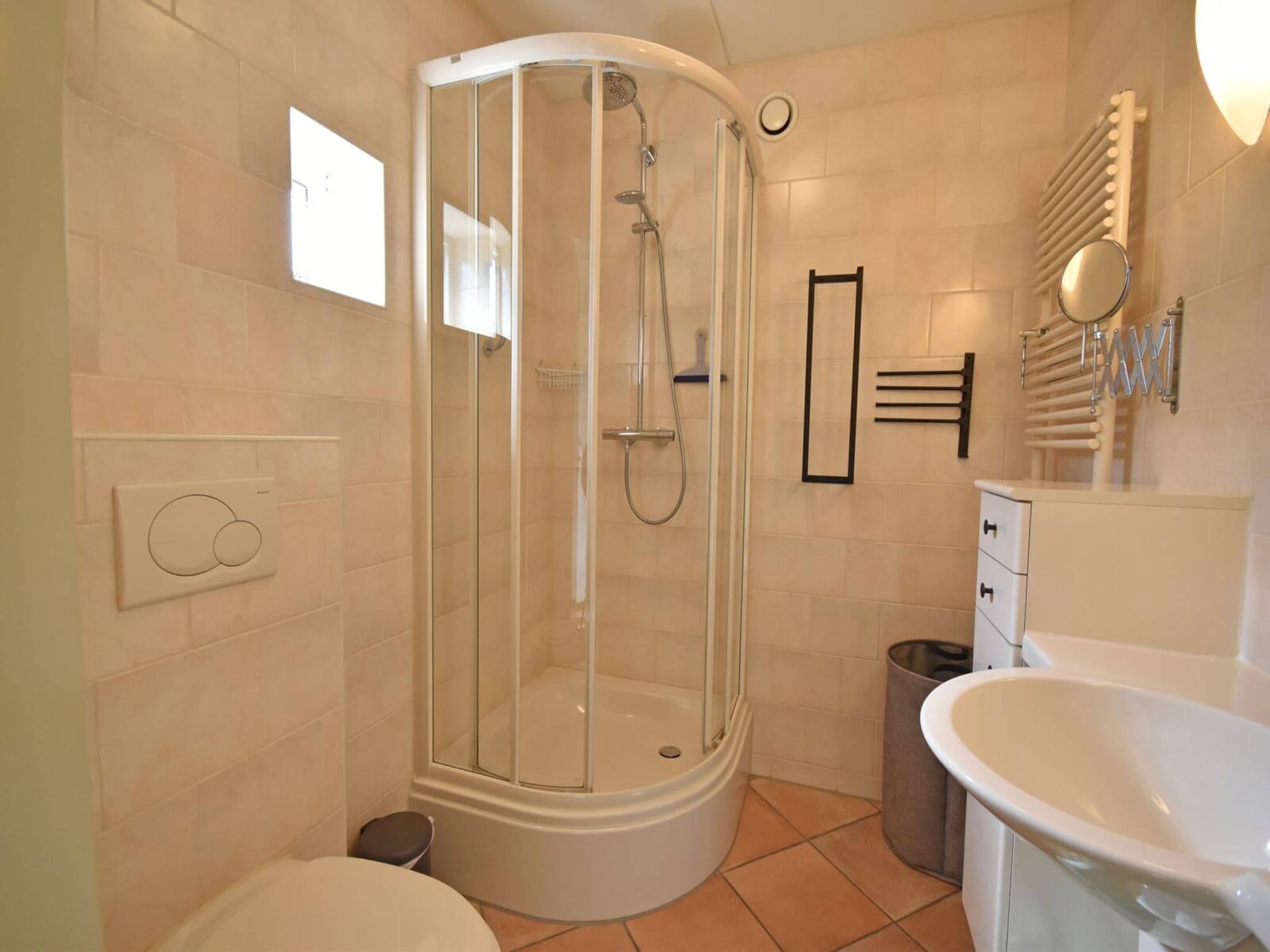 De badkamer van Anzelhoef 11 in Sint Maartenszee