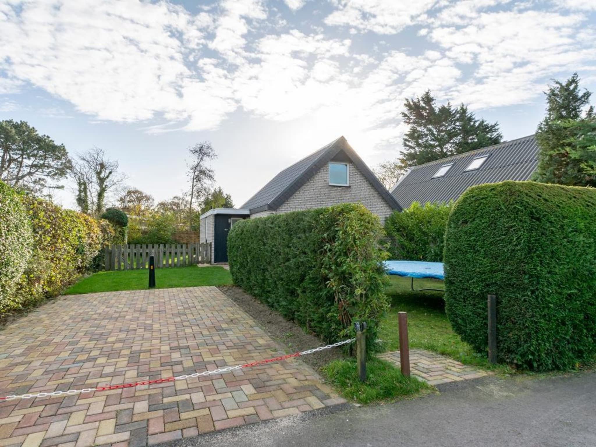 De buitenkant van Belkmerduinen 03 in Sint Maartenszee