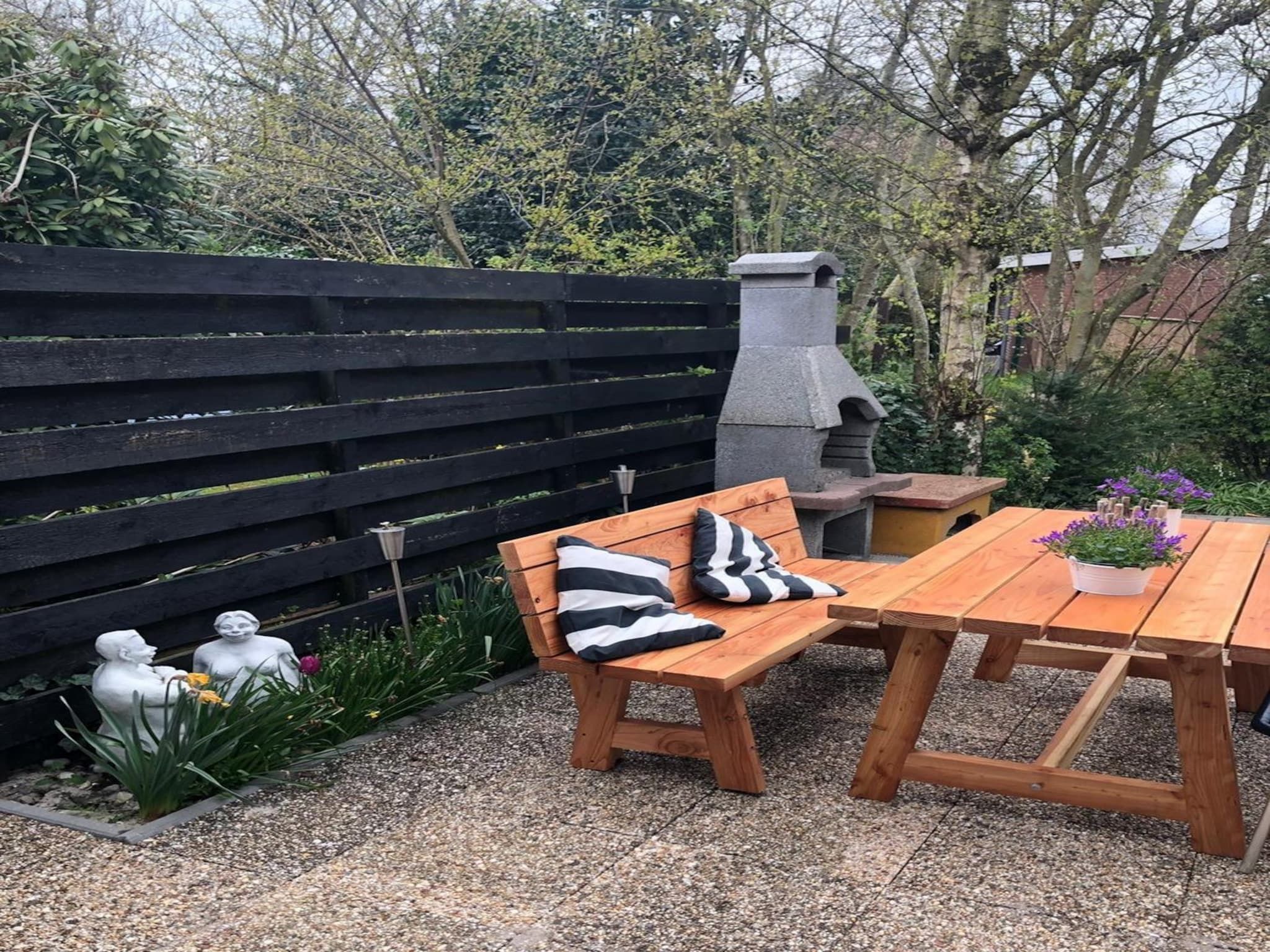 Het terras van Belkmerduinen 23 in Sint Maartenszee