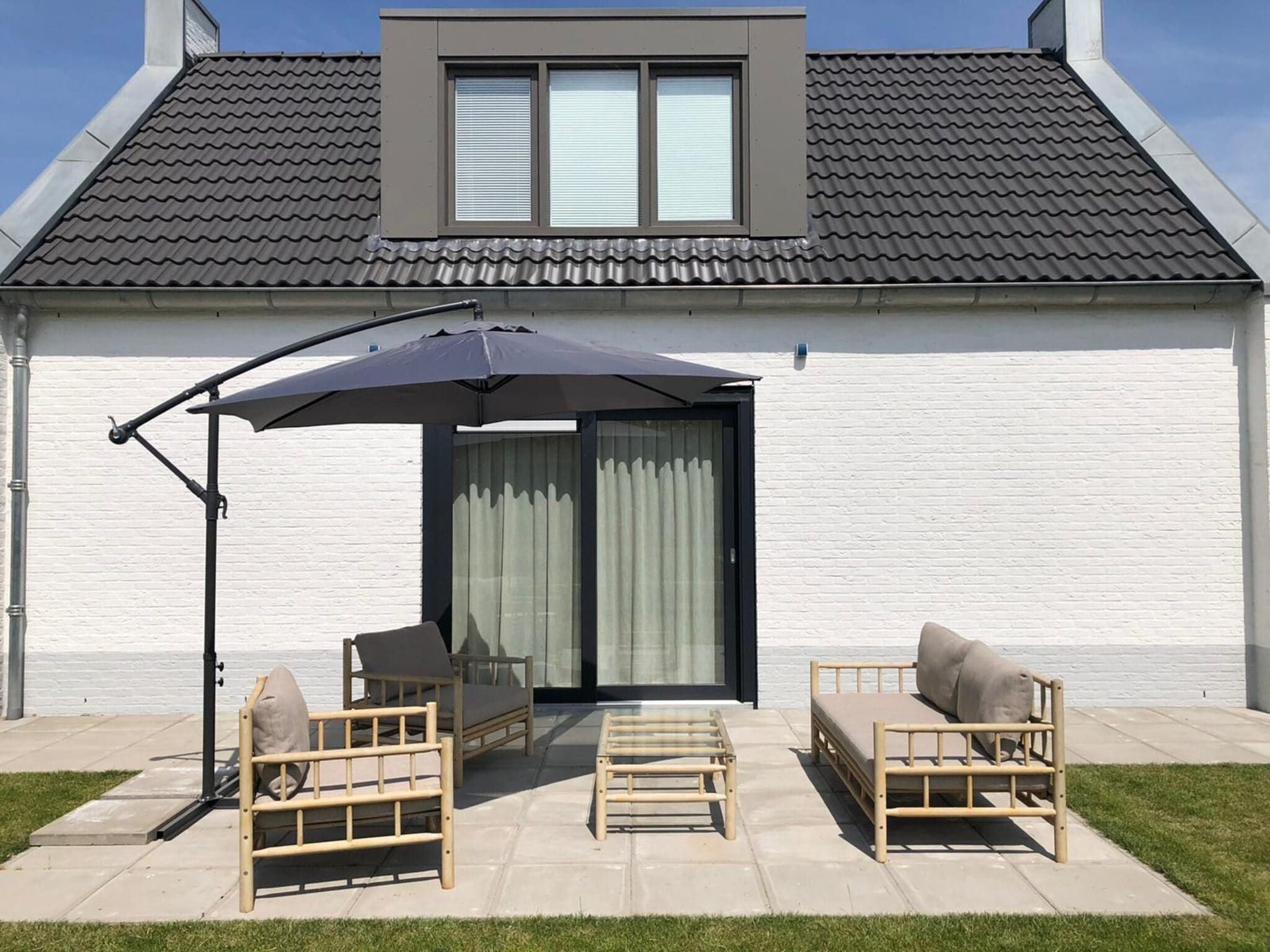 Het terras van De Wielen 72 in Sint Maarten