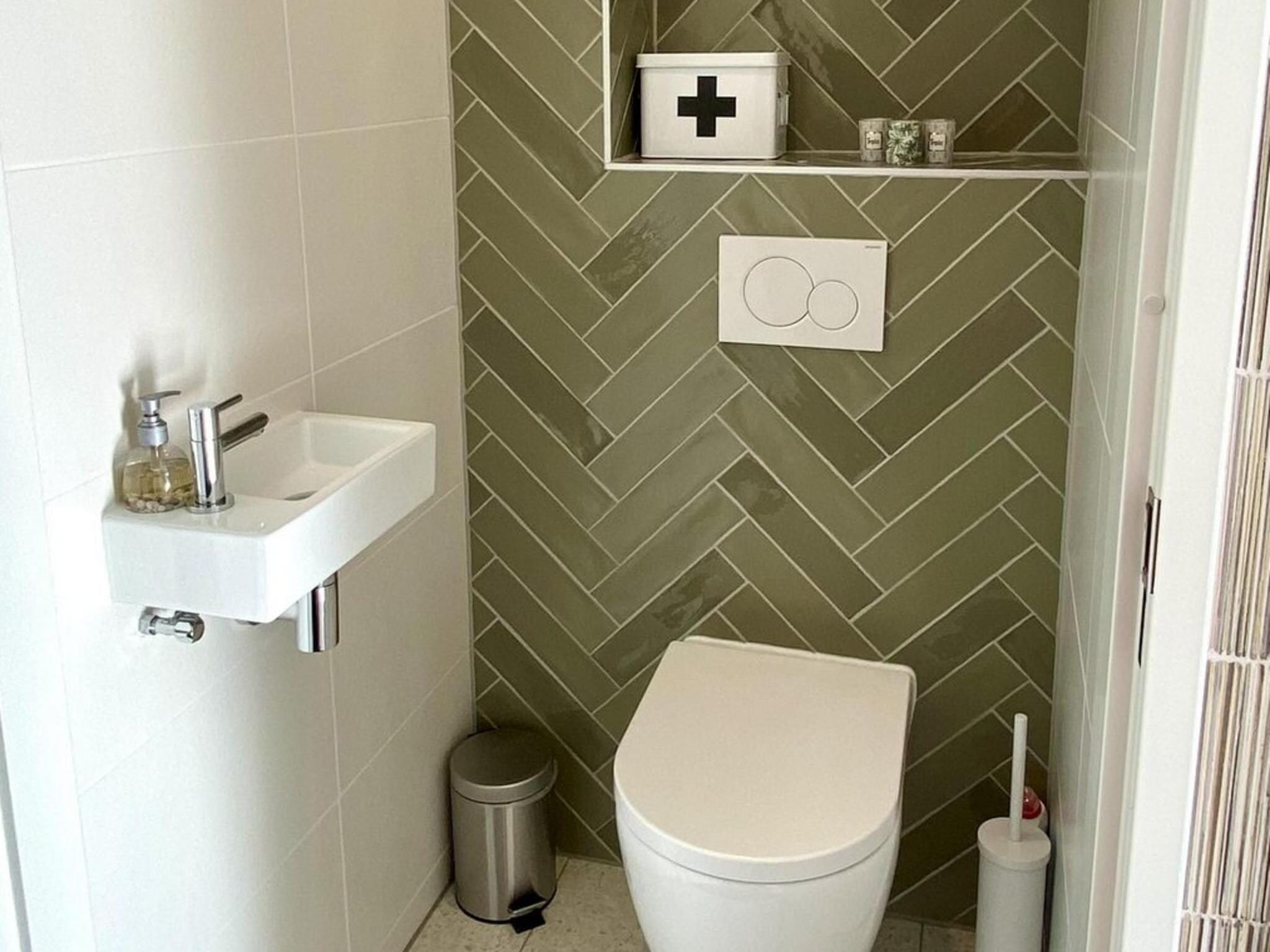 De badkamer van De Wielen 72 in Sint Maarten