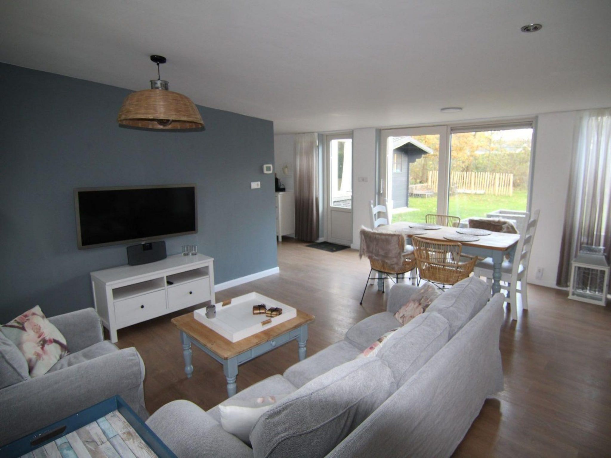 De woonkamer van Duinland 248 in Sint Maartenszee