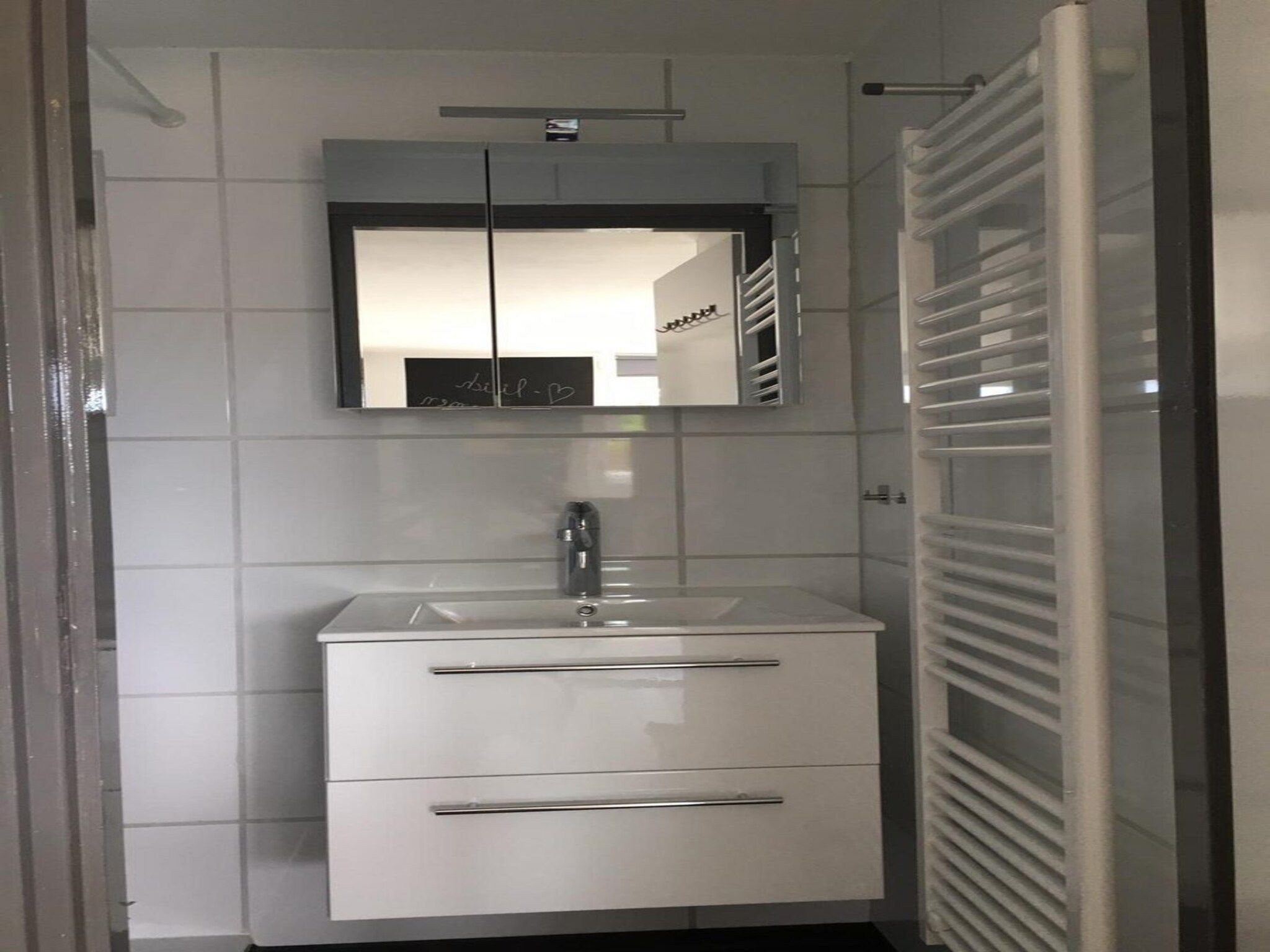 De badkamer van De Schelp 24 in Sint Maartenszee